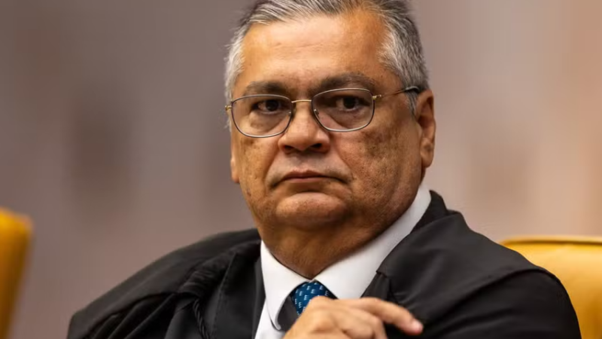 Dino abre inquérito contra Bolsonaro com base em relatório da CPI da Covid