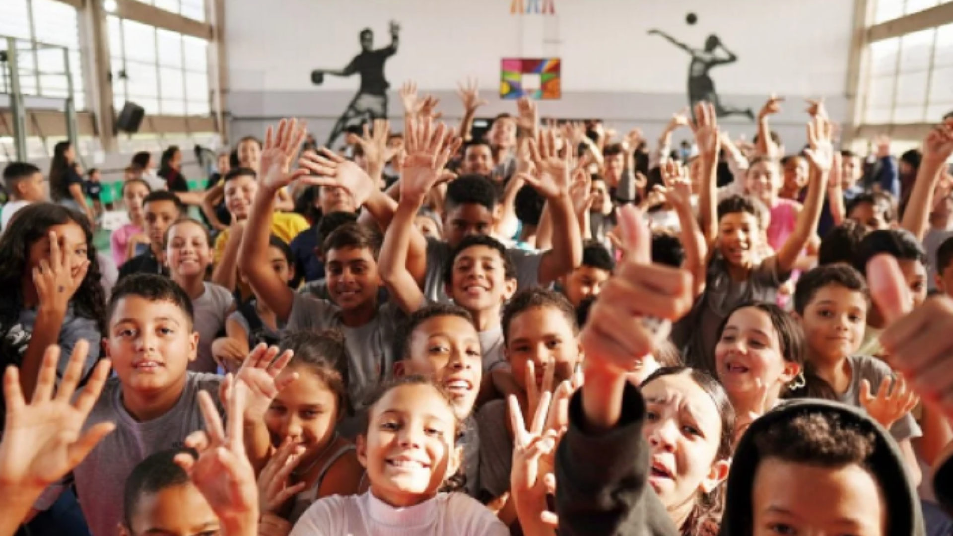 De “escola dos pesadelos” à melhor do mundo: escola de Cubatão vence prêmio internacional