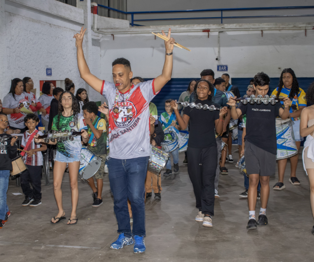 Escola de Samba Mirim da Baixada Santista será batizada nesta quarta em Santos