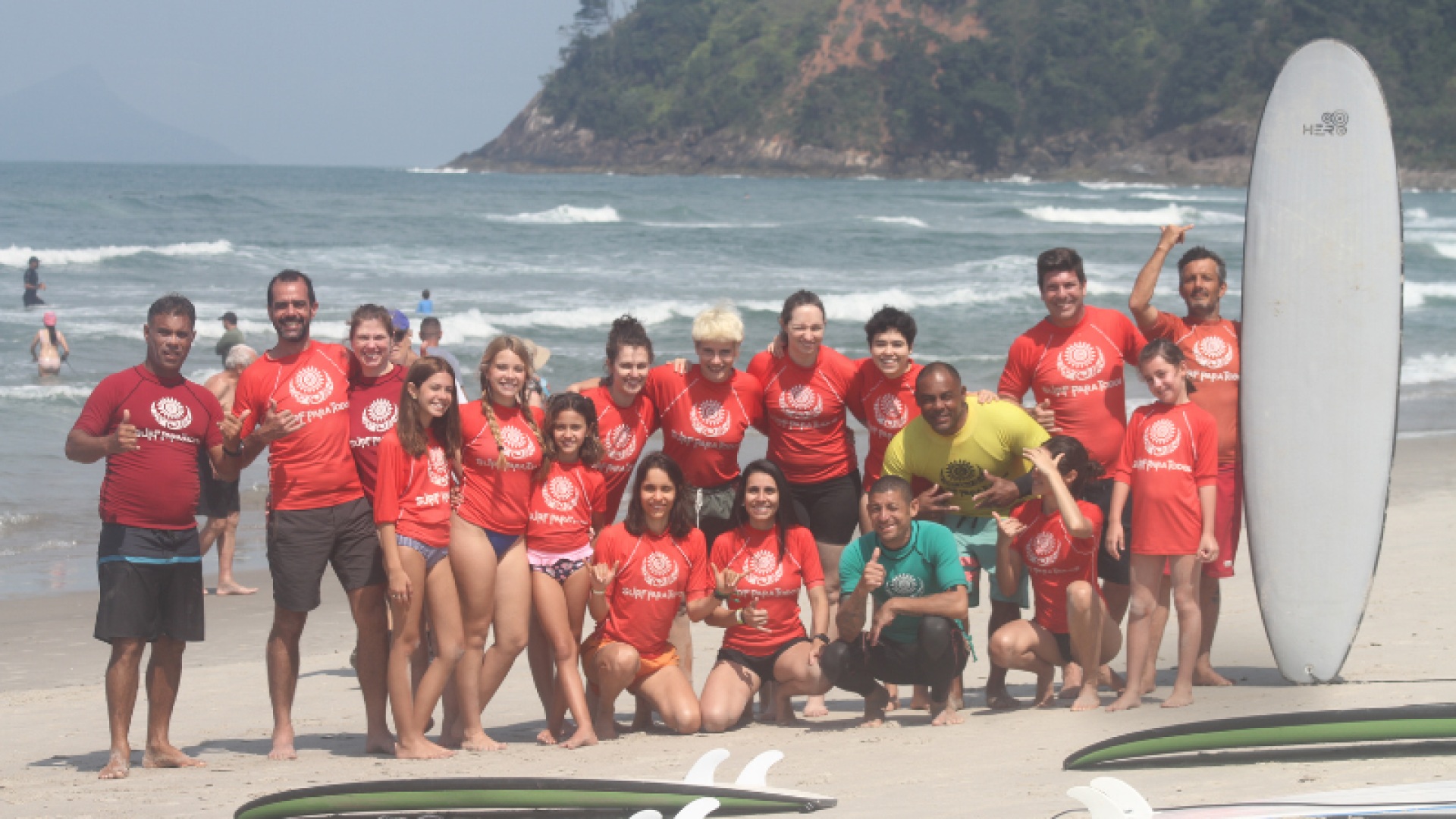 Projeto Surf Para Todos chega a Maresias com meta de 12 mil participantes