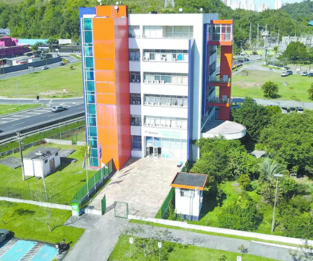 Guarujá: edital de R$ 3 milhões para playgrounds é paralisado por decisão do TCE