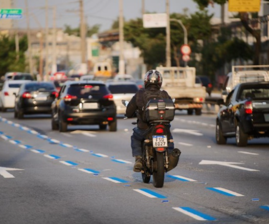 Santos implantará faixas exclusivas para motociclistas nas vias públicas