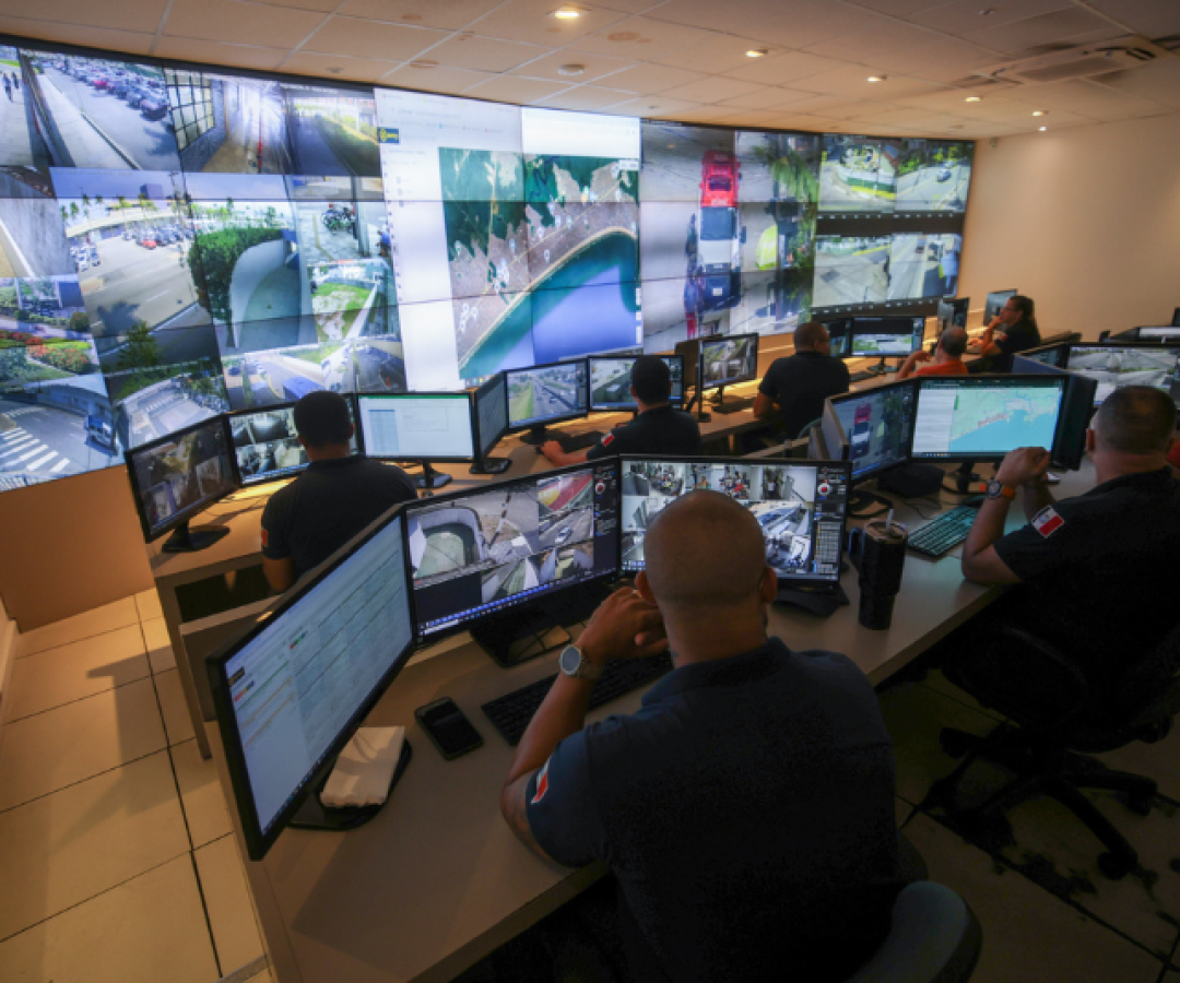 Homem armado é detido em Praia Grande graças a câmeras de monitoramento