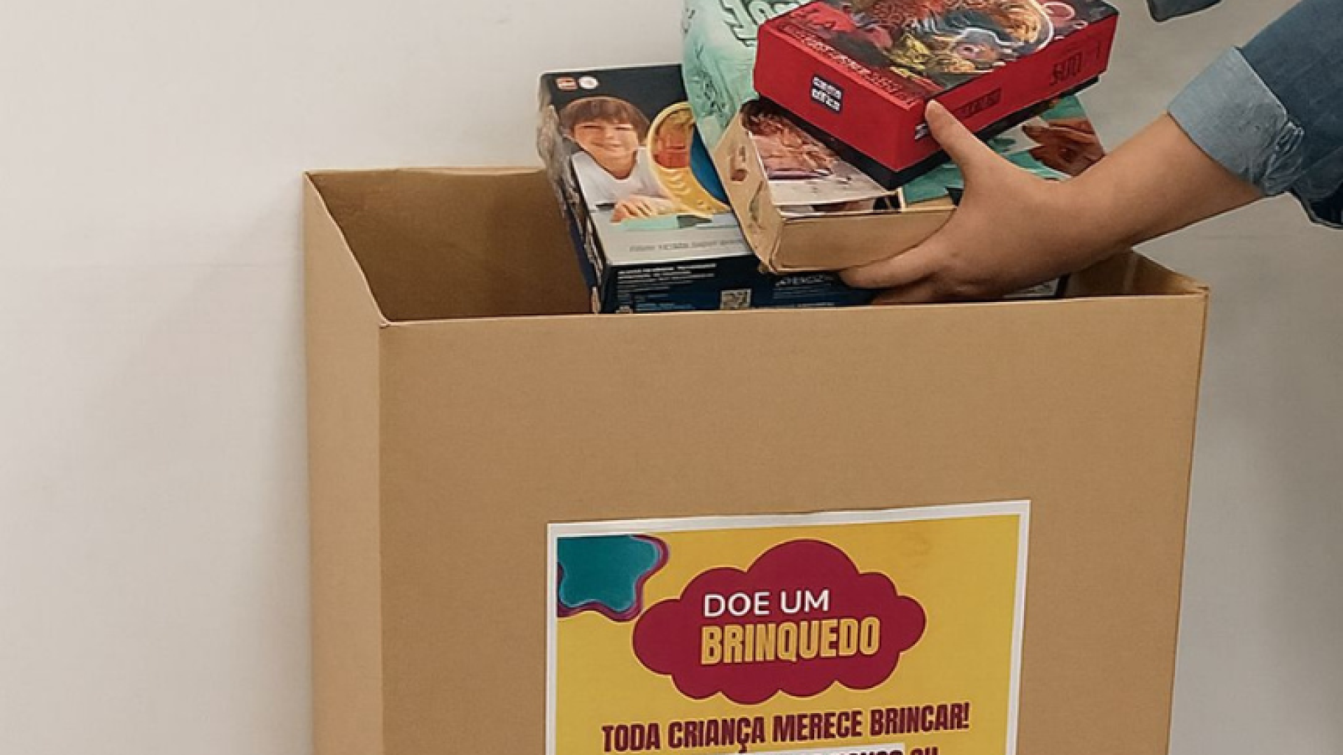 Campanha "Doe um Brinquedo" Arrecada Presentes para Crianças da Vila São Jorge em Praia Grande