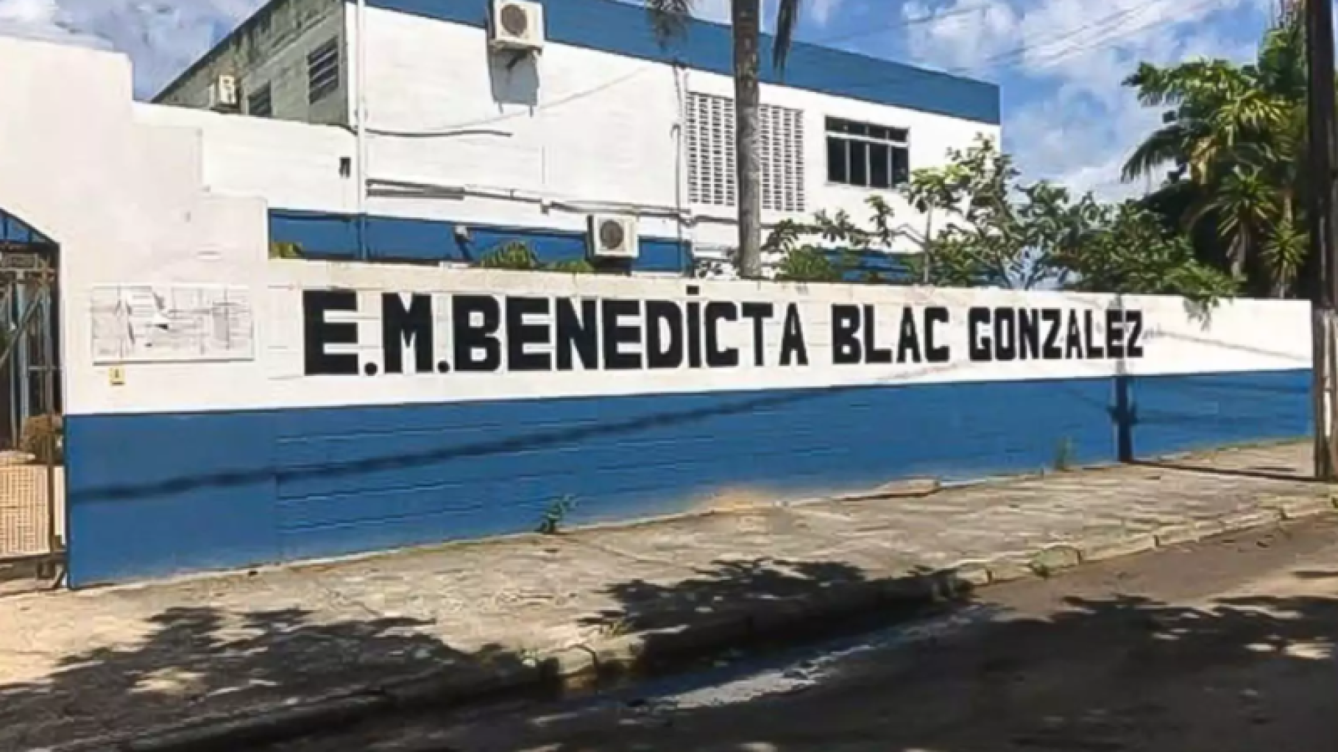 Mães denunciam uso de alunos em limpeza de escola no Perequê, em Guarujá