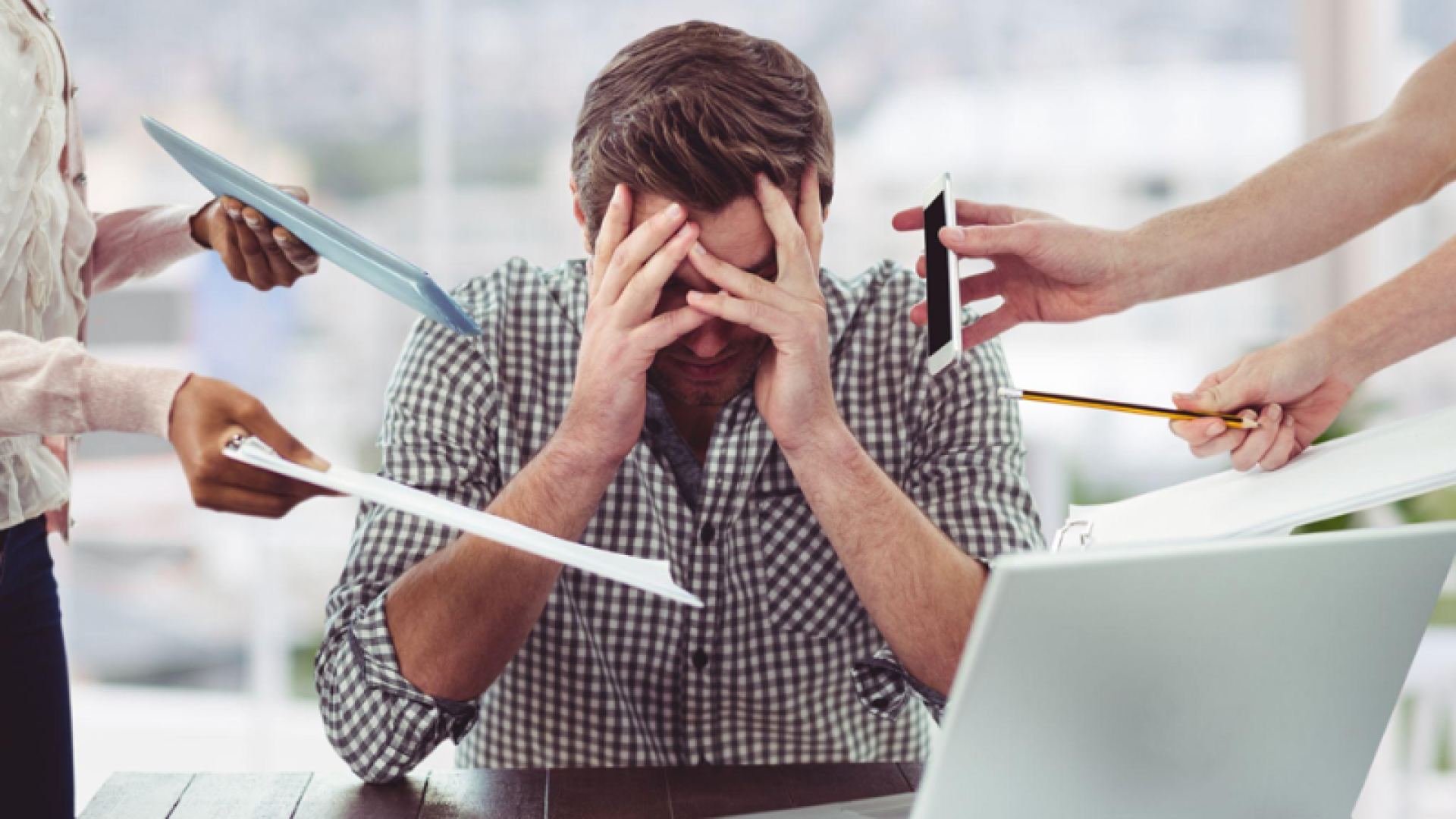 Estresse e sobrecarga de trabalho afetam saúde mental dos empreendedores, mostra estudo