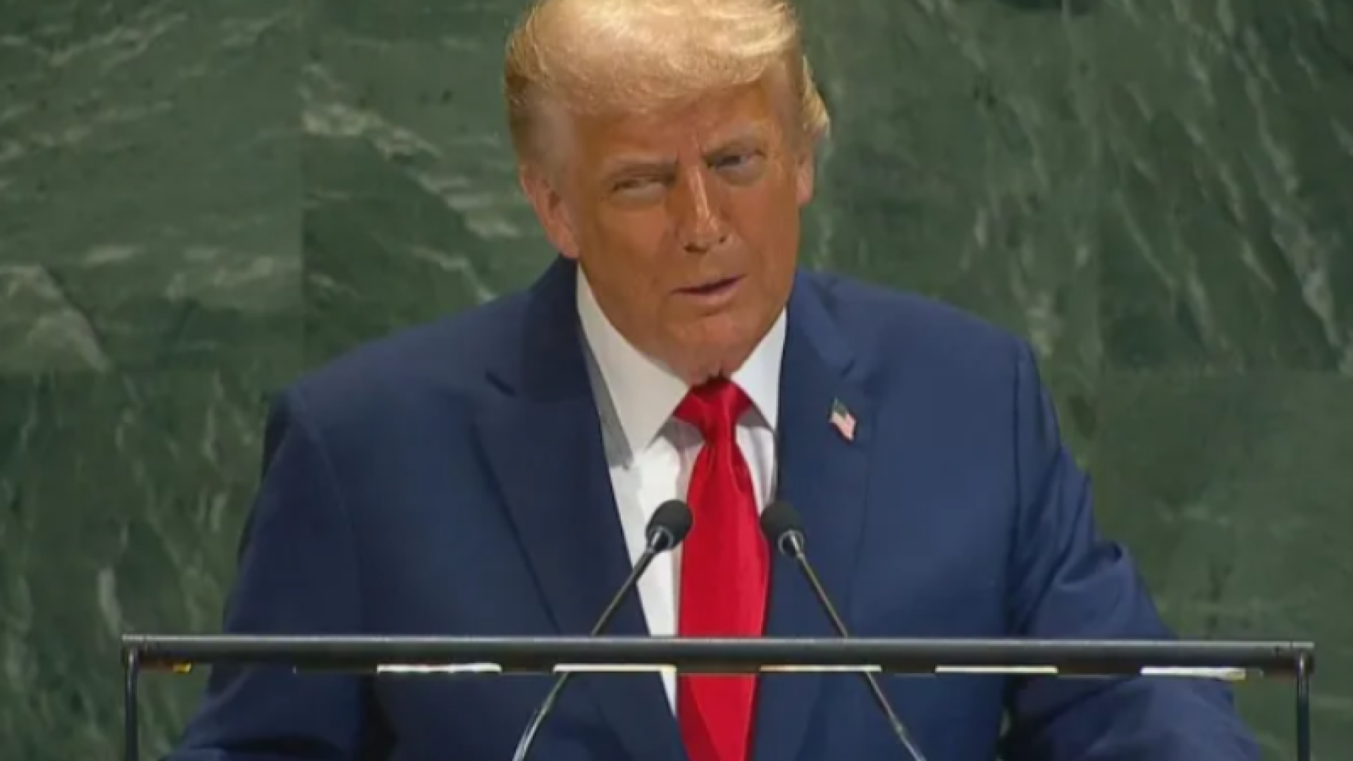 Trump diz ter abraçado Lula na ONU e afirma ter tido “química excelente” com o presidente brasileiro