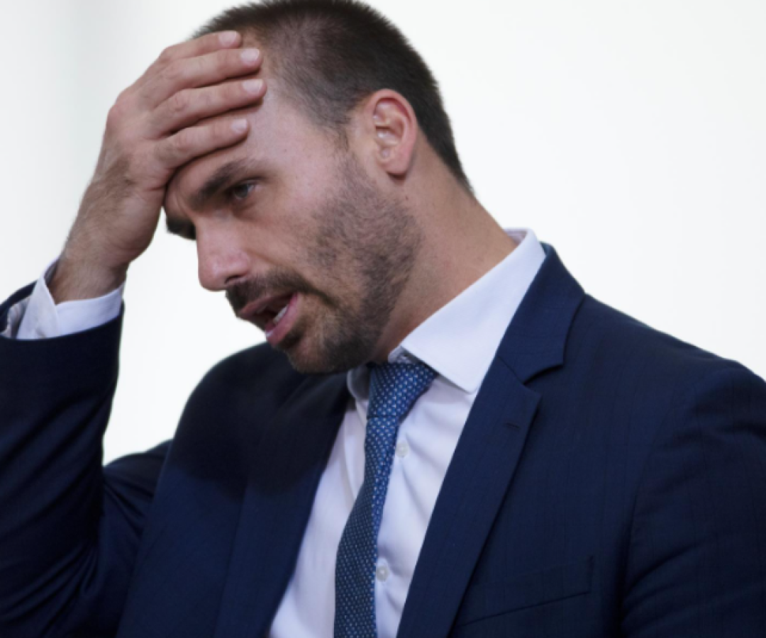 Conselho de Ética abre processo contra Eduardo Bolsonaro, que pode ter mandato cassado