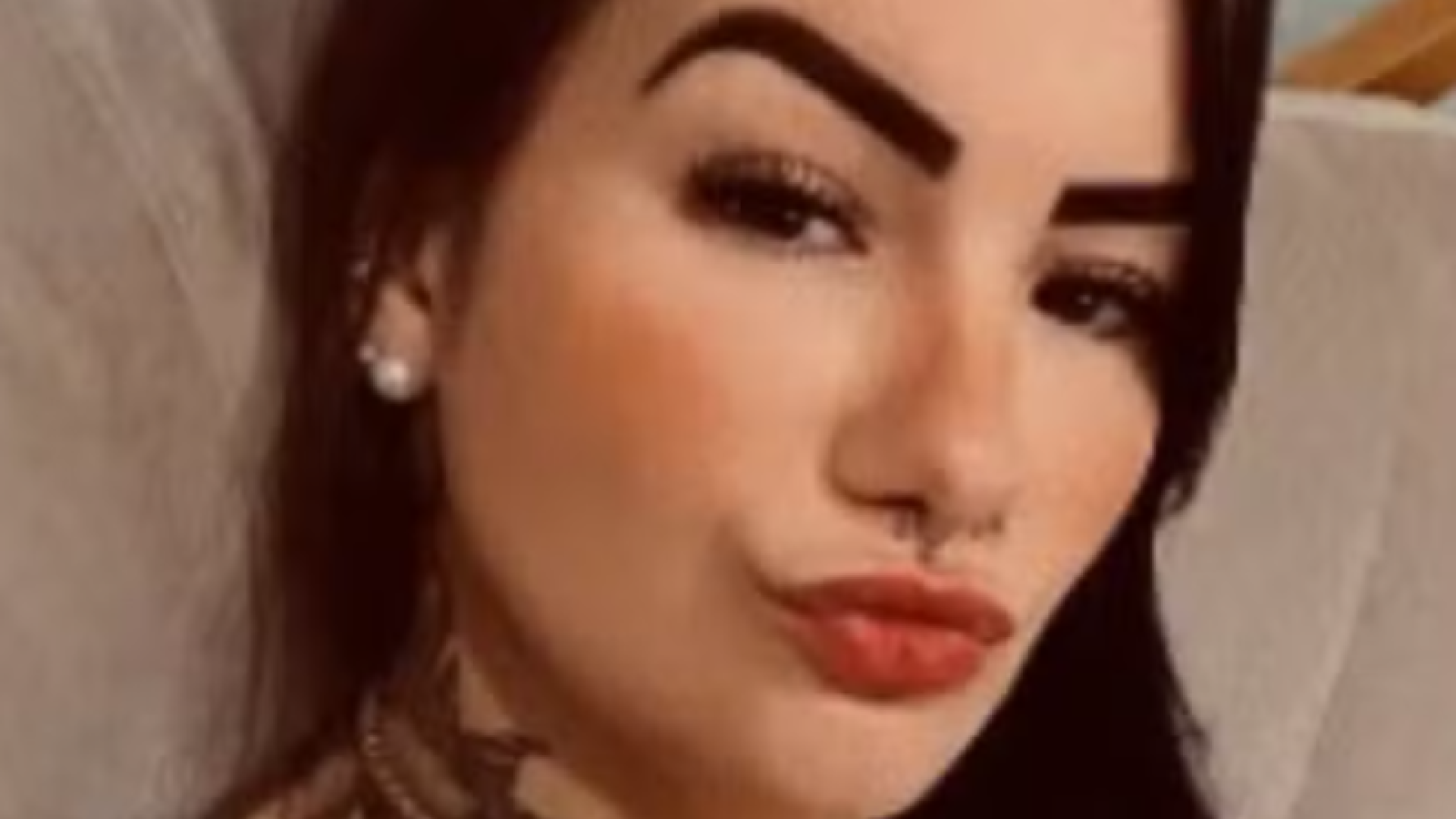 Polícia investiga morte de mulher após consumo de bebida alcoólica em bar de São Vicente