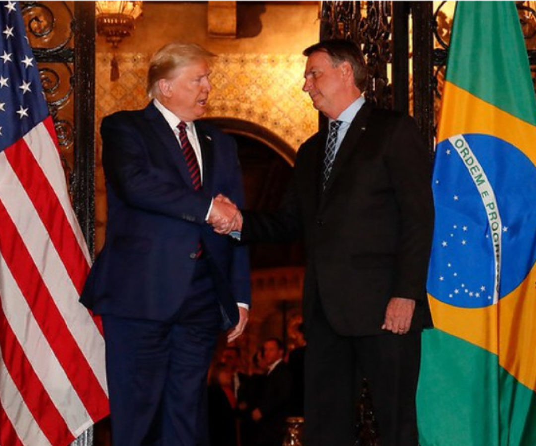 Bolsonaro pediu ajuda a advogado de Trump e cogitou asilo na Argentina, aponta PF
