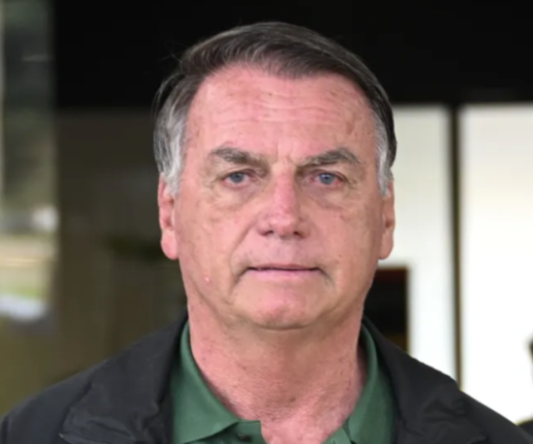 Bolsonaro tem até sexta-feira à noite para explicar risco de fuga ao STF