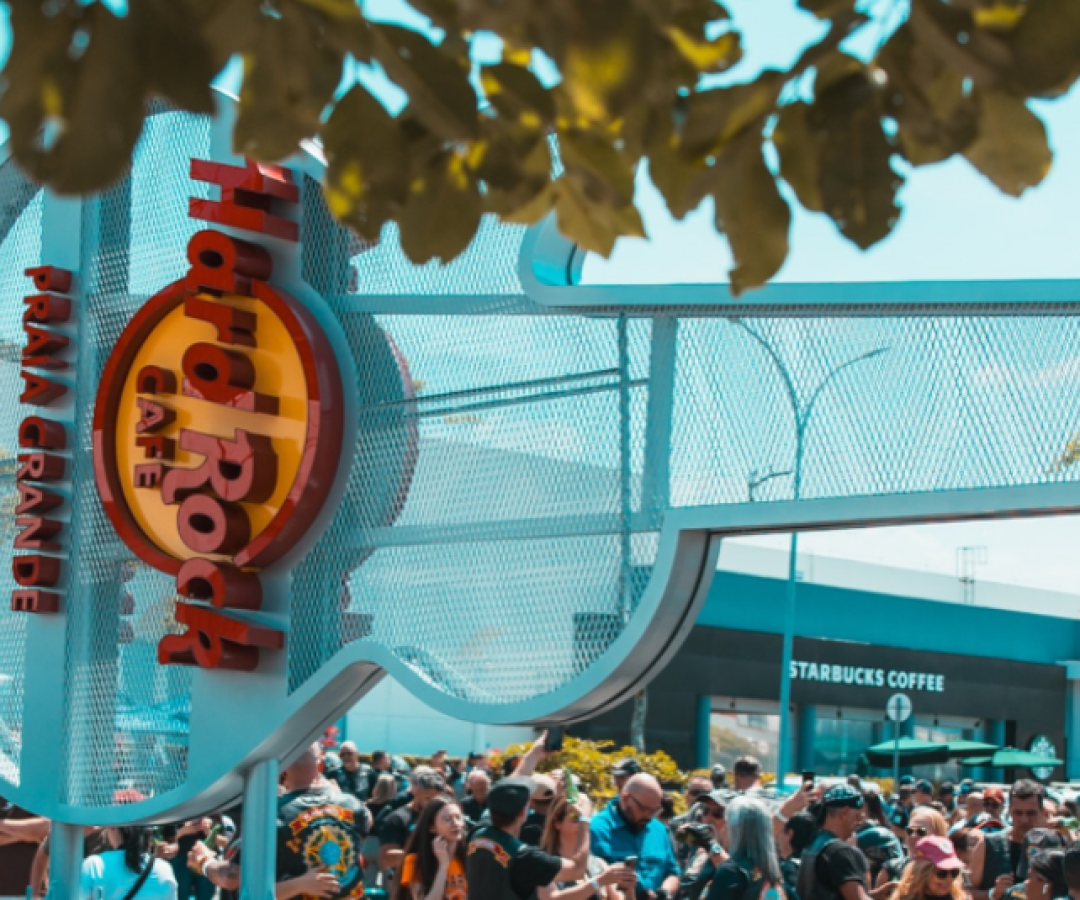 Guitarra símbolo do Hard Rock Café chega a Praia Grande