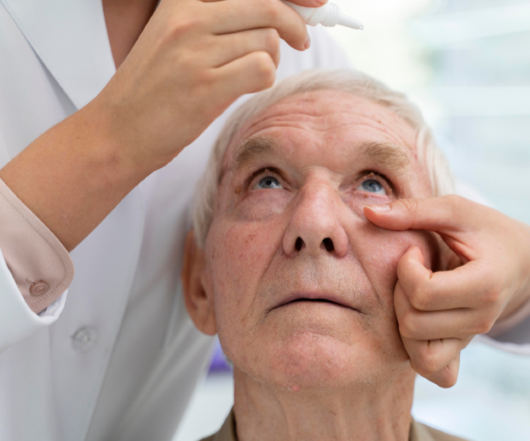 Cirurgia de catarata nos dois olhos no mesmo dia é considerada segura, dizem estudos internacionais