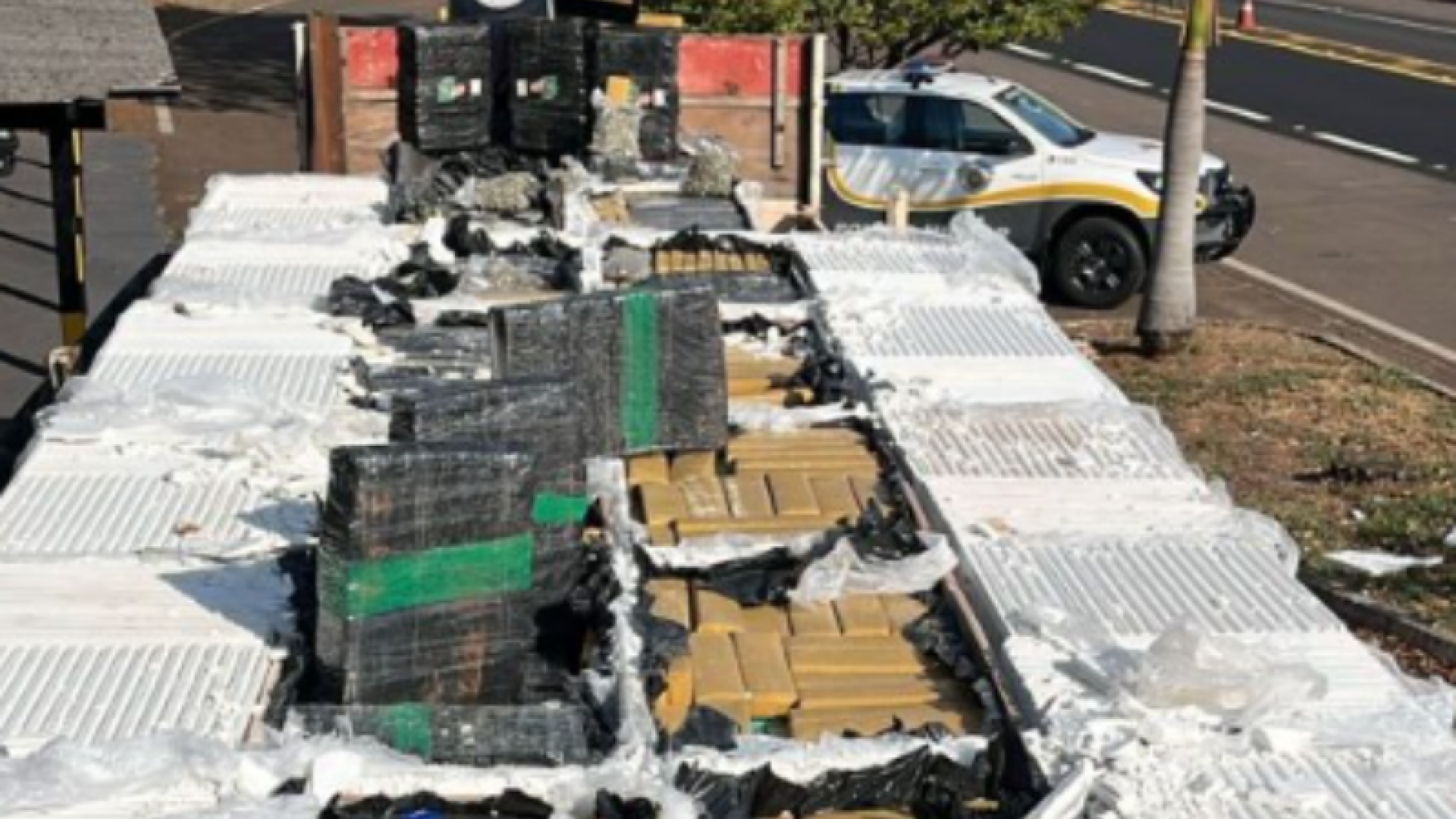 Megaapreensão em SP: quase 8 toneladas de maconha são encontradas em caminhão com carga de gesso