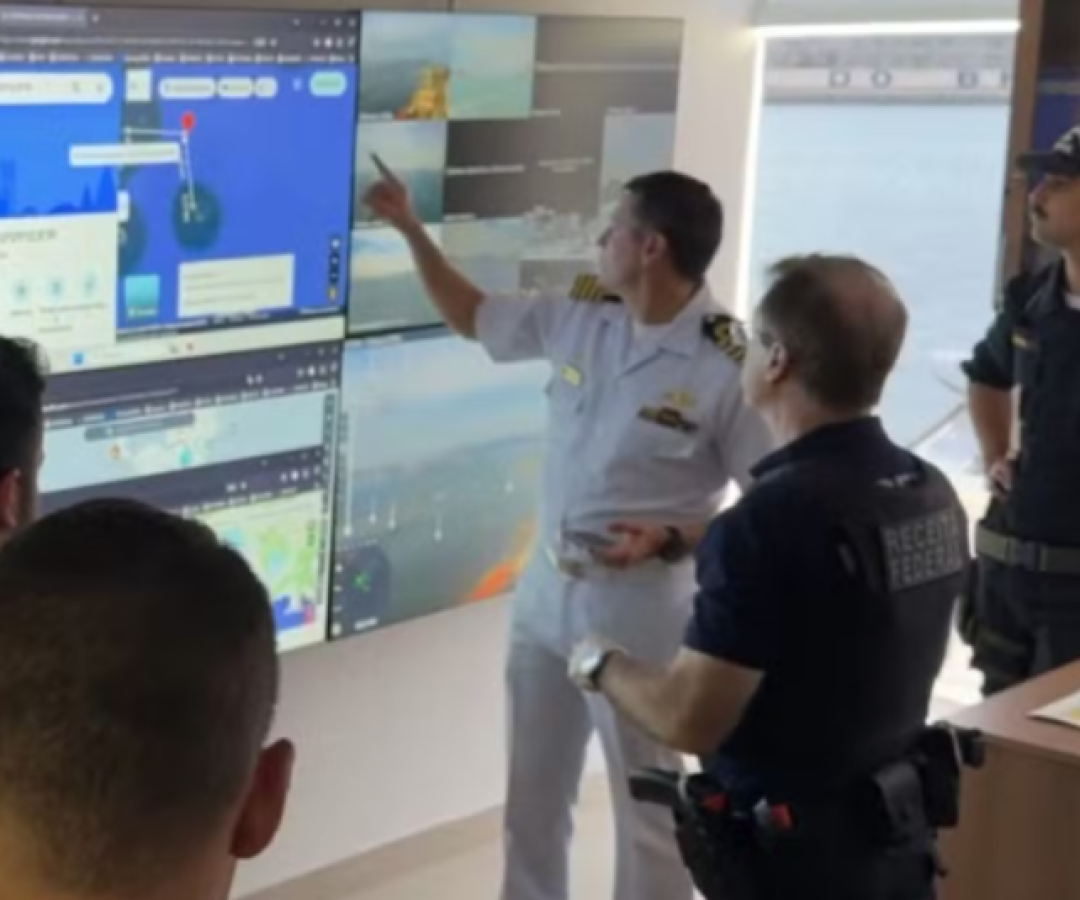 Receita Federal retém carga de dois navios em operação contra fraudes na importação de combustíveis