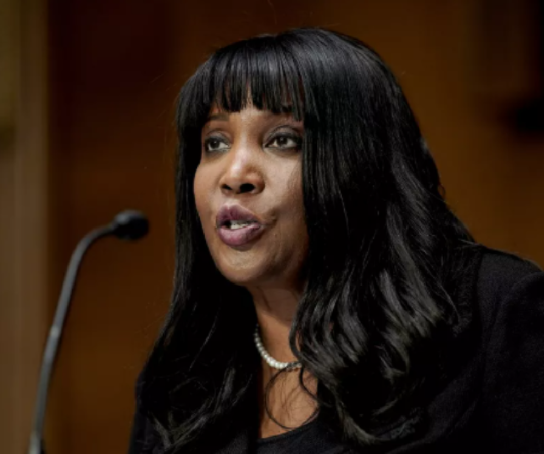 Lisa Cook é demitida por Trump e contesta decisão que considera ilegal