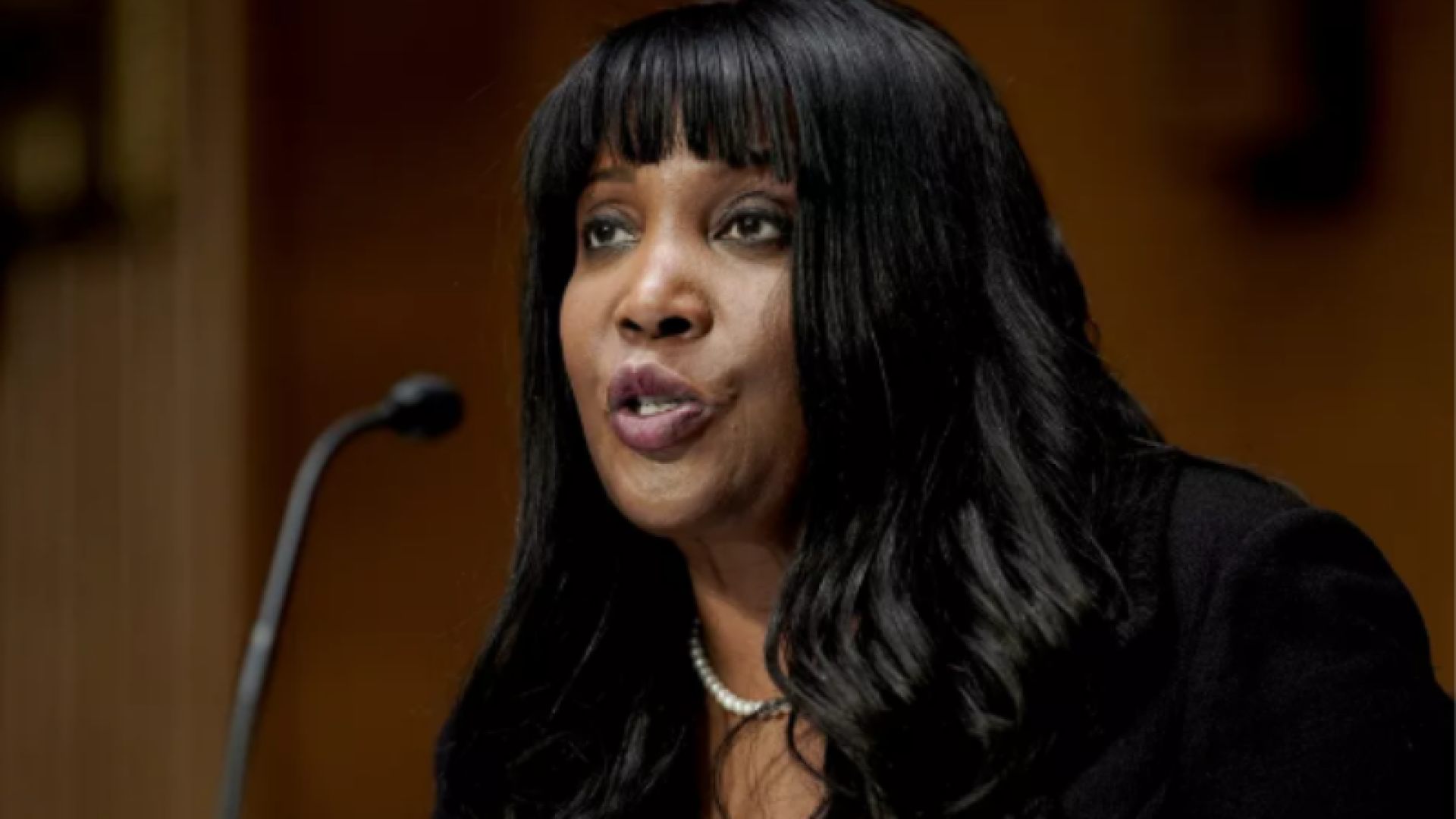 Lisa Cook é demitida por Trump e contesta decisão que considera ilegal