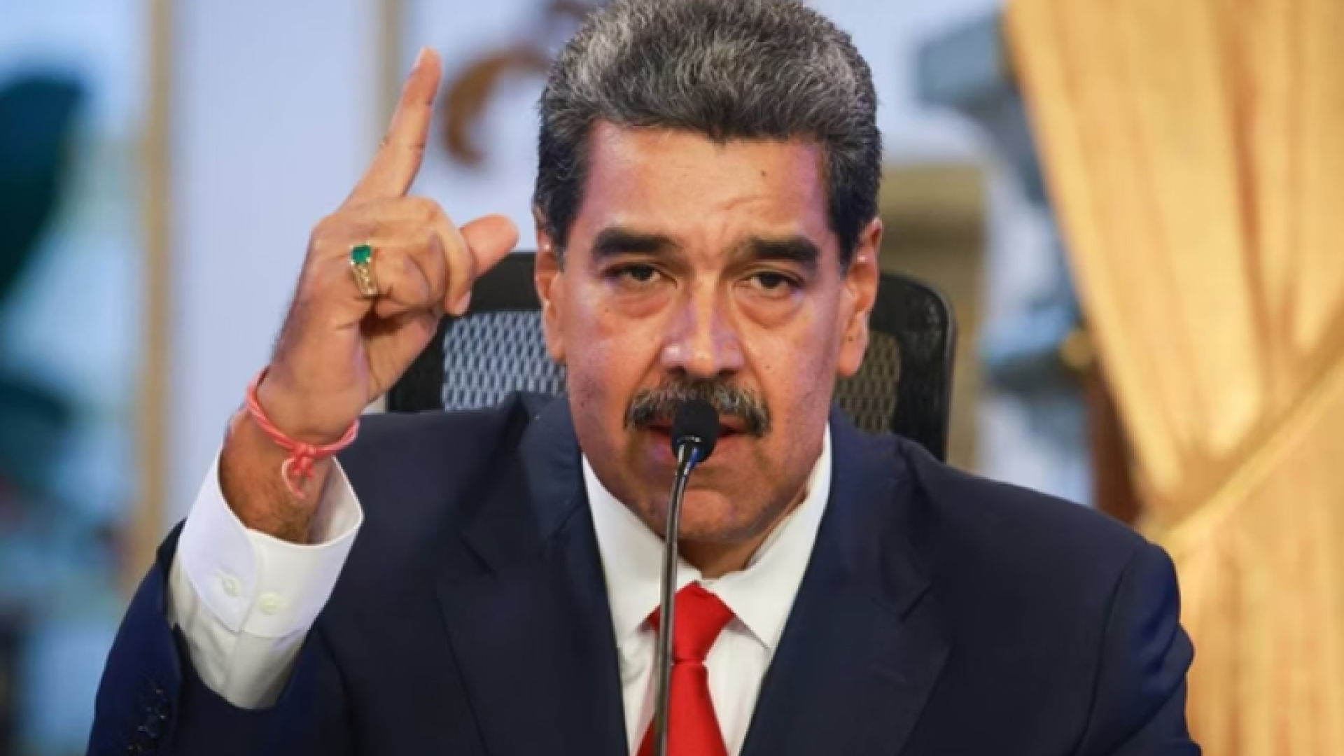 O presidente da Venezuela, Nicolás Maduro, anunciou a mobilização de 4,5 milhões de milicianos em resposta às recentes ações do governo