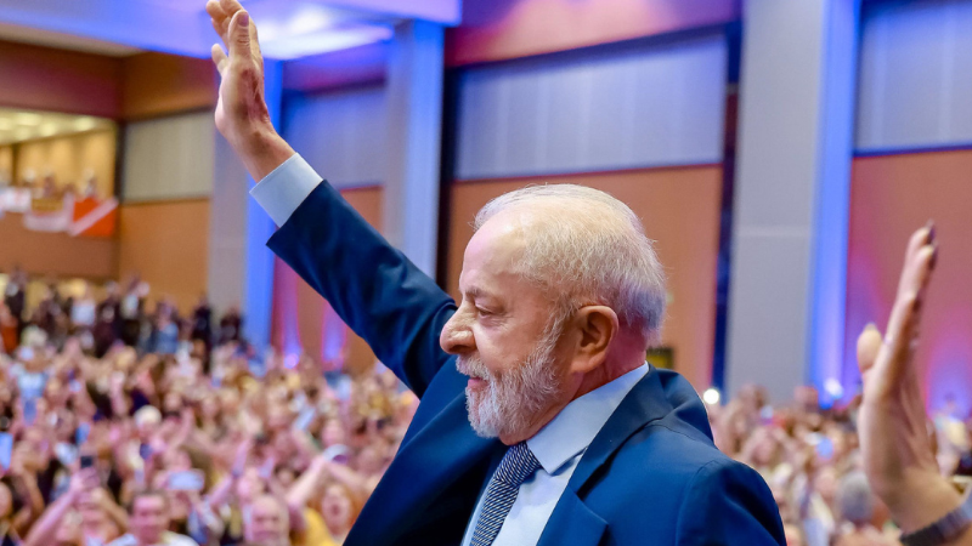 Lula sanciona lei que amplia licença-maternidade em casos de internação prolongada