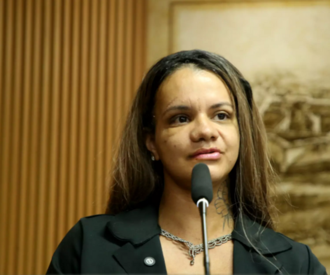 Mulher agredida com 61 socos recebe Comenda Maria da Penha em Natal