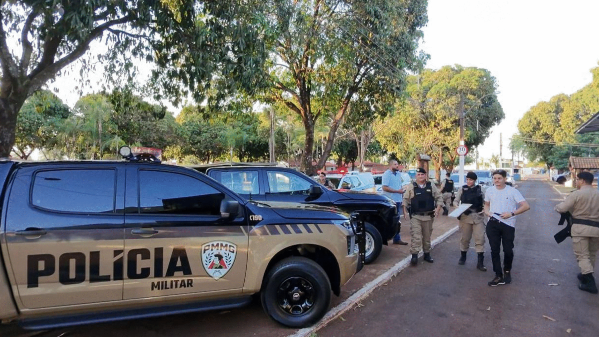 Novas viaturas da PM de Santa Vitória