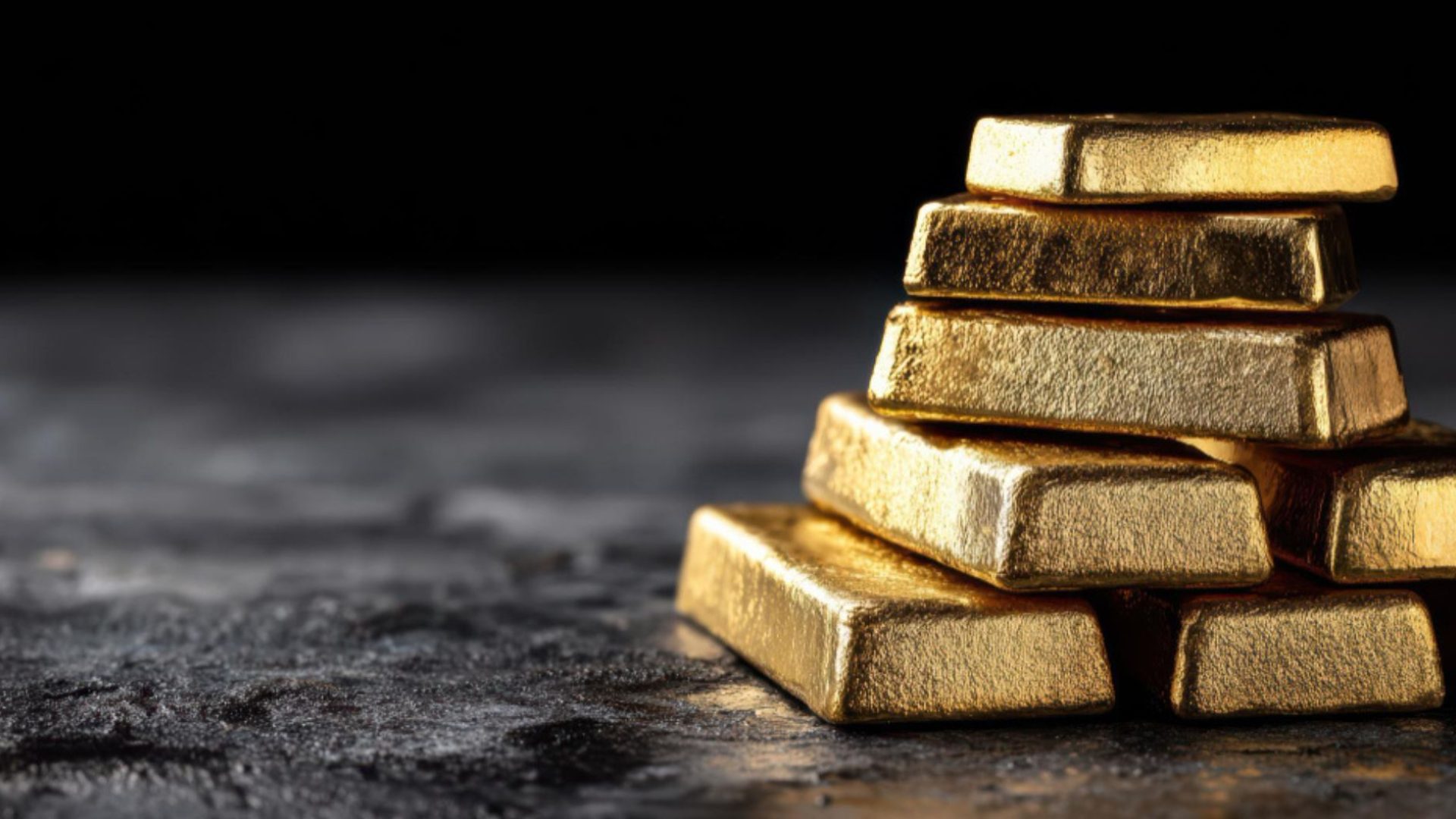 Ouro cai e fecha em baixa com expectativa sobre juros nos EUA