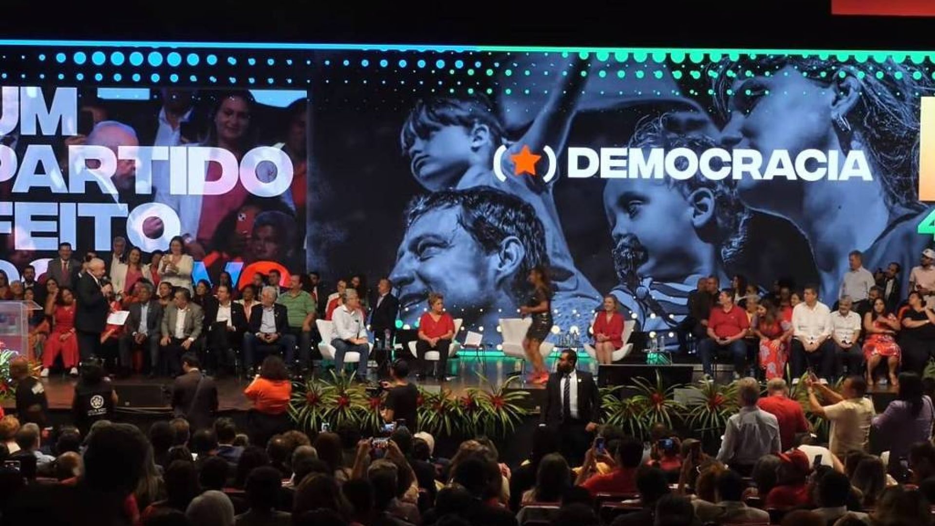 PT: Racha cresce com acusação e candidato sem aval de Lula - 09/04/2025 - Poder