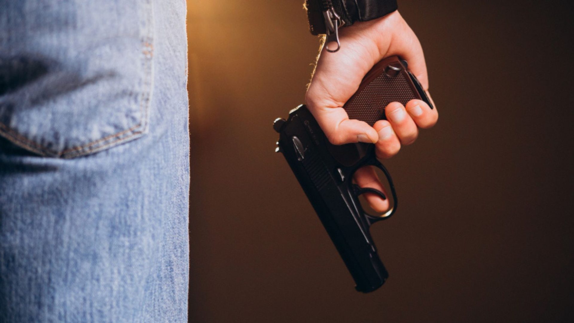 Pai mata 8 crianças nos EUA após crise familiar e deixa duas mulheres feridas