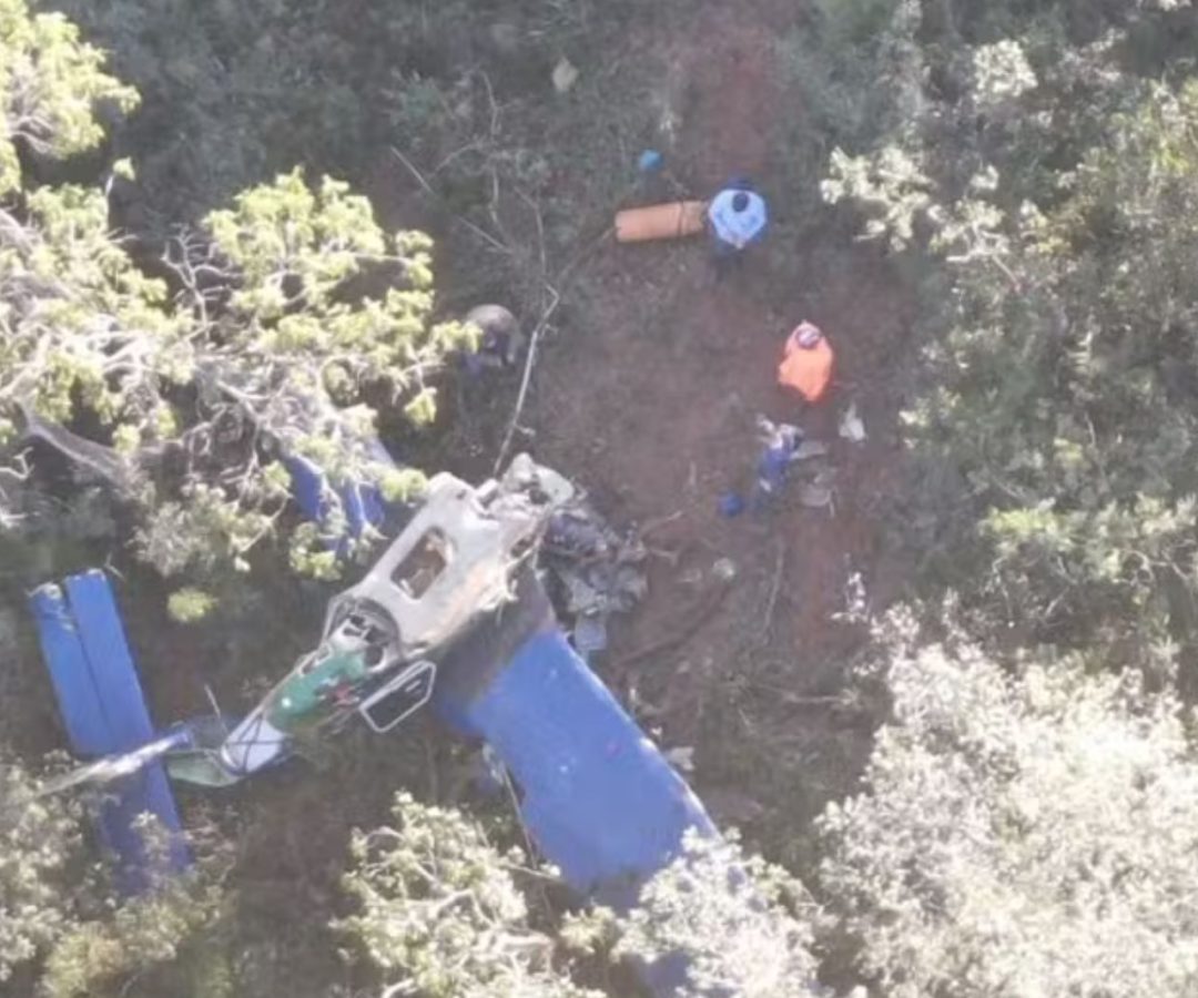 Piloto morre em queda de avião agrícola durante pulverização em MG
