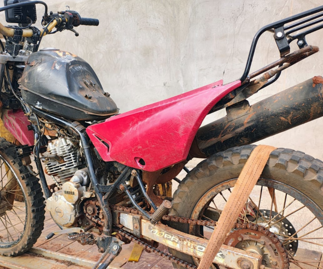 Polícia Militar Rodoviária apreende motocicleta sem chassi