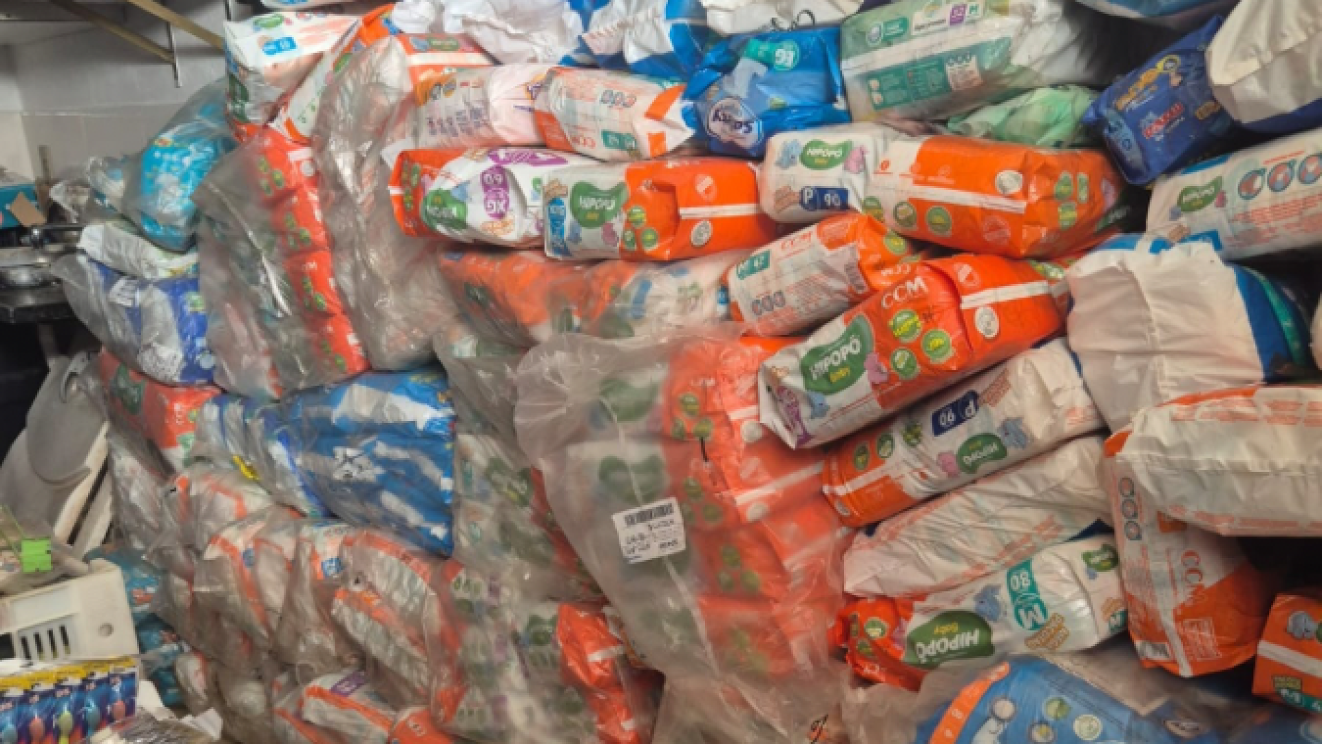 Apreensão ocorreu após operação conjunta com a Vigilância Sanitária e PM (foto: Procon-MG)