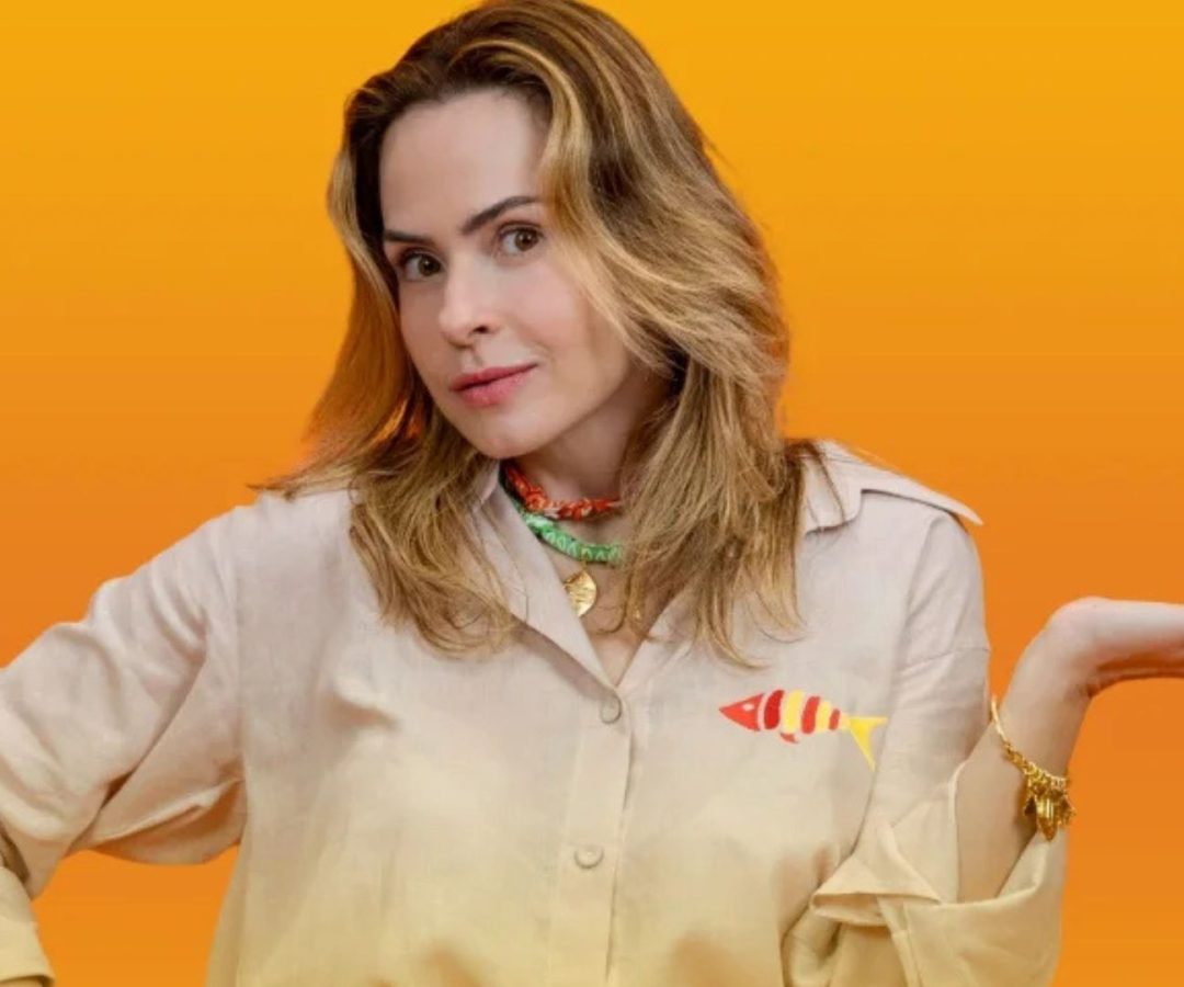 Purple Black Retro Vintage Guess The TV Show Quiz Game Presentation