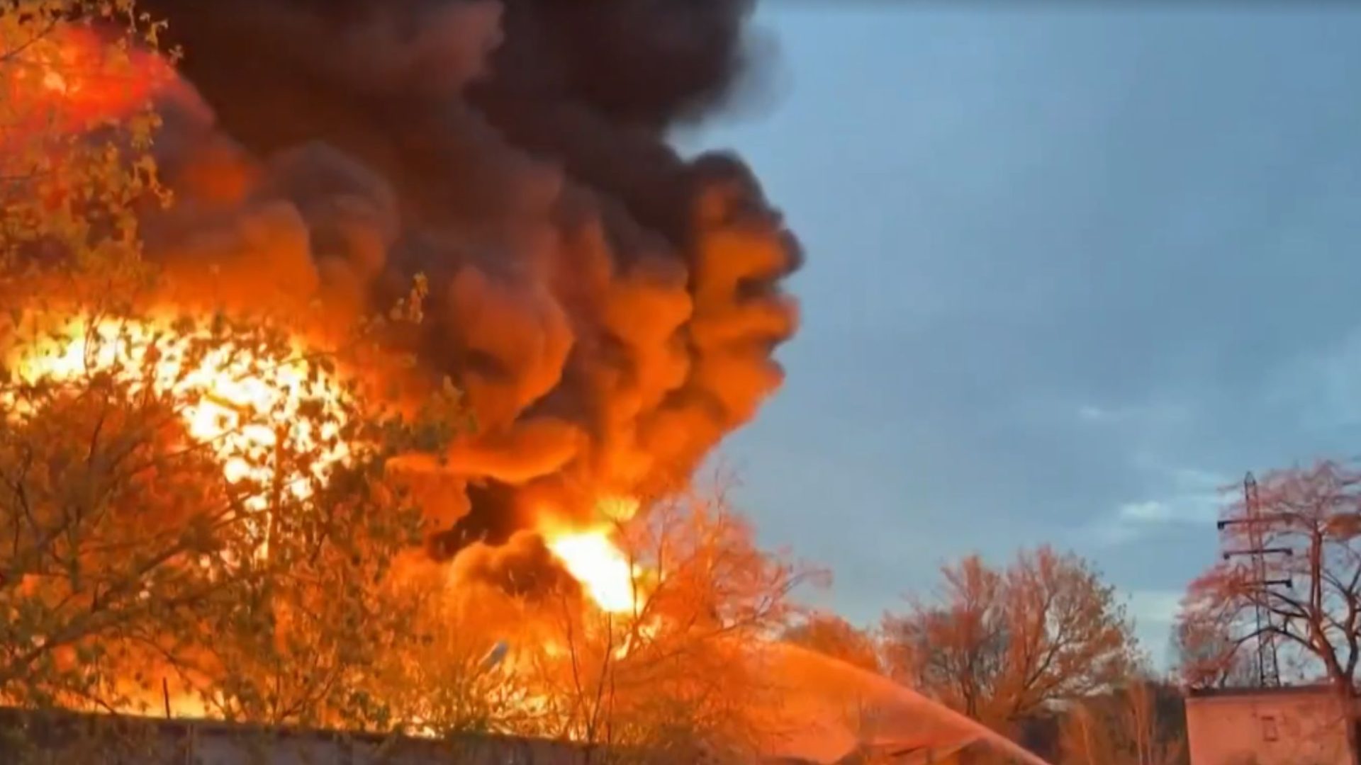 Rússia ataca civis na Ucrânia com drones e mísseis e deixa 16 mortos