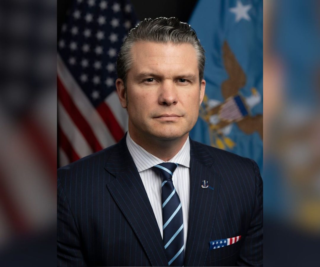 Secretário diz que Trump não precisa do Congresso para guerra