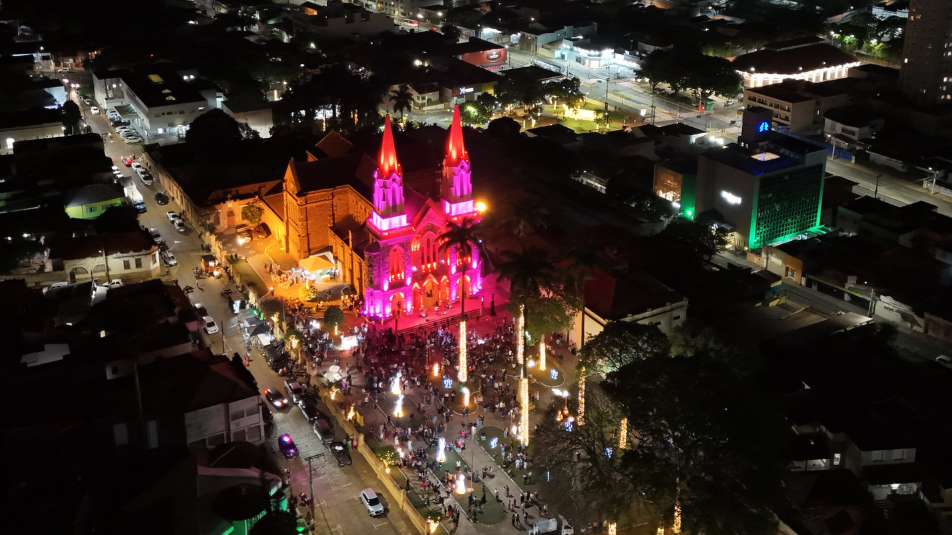 Show de Luzes na Igreja São Domingos em Uberaba