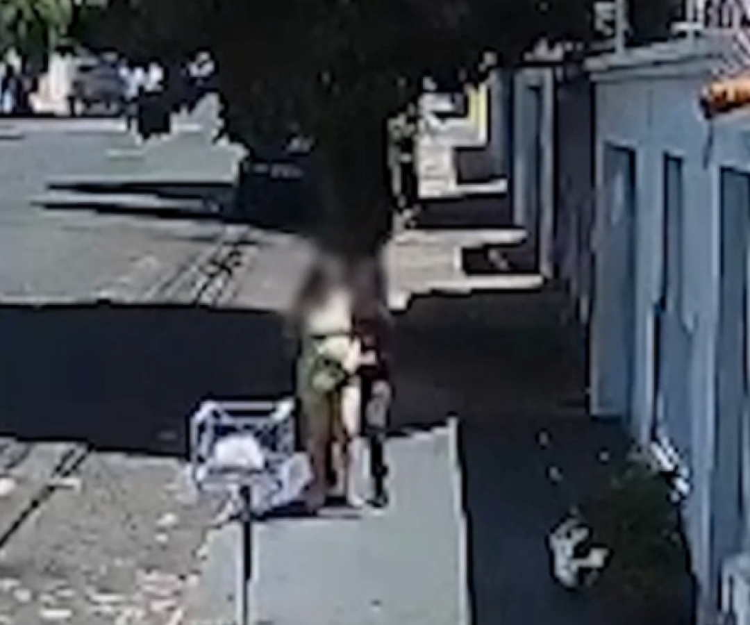 Câmeras flagram importunação sexual contra jovem em plena luz do dia no Osvaldo Rezende, em Uberlândia