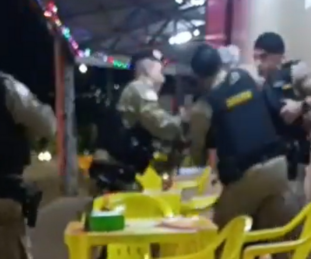 Motorista embriagado é preso após causar acidente e tentar fugir em Patos de Minas