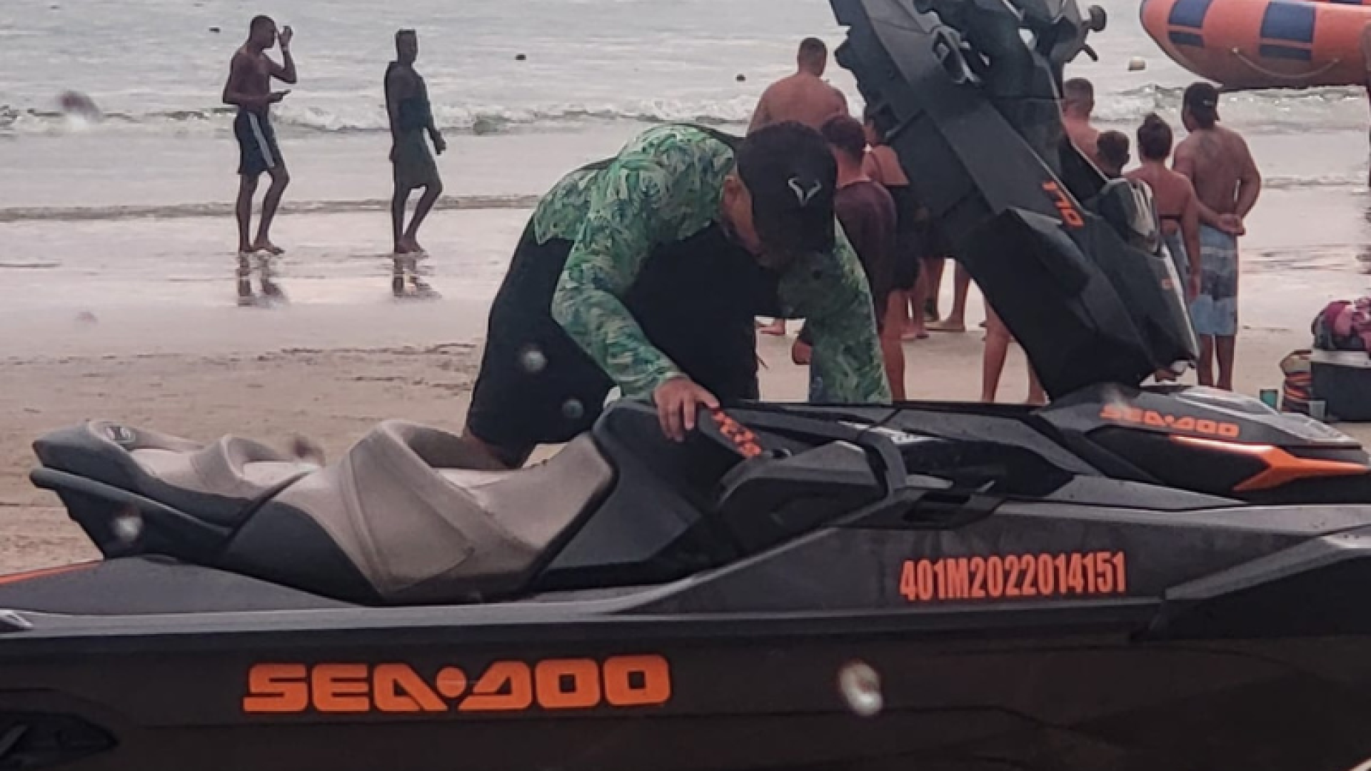 Homem é preso por uso de documento falso durante fiscalização náutica no Guarujá