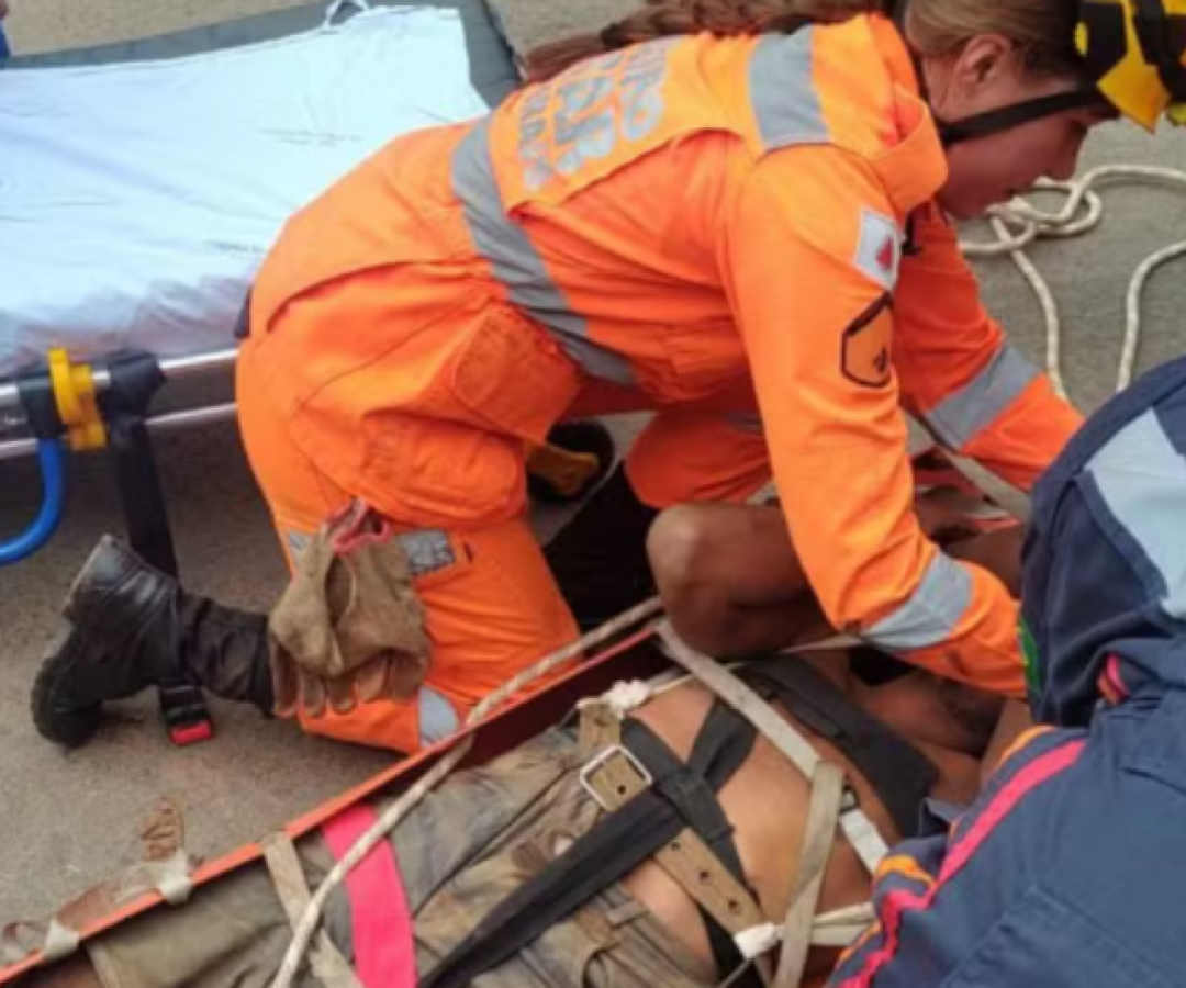 Sobrevivência em buraco de 50 Metros: Homem resgatado após quatro dias em Paracatu