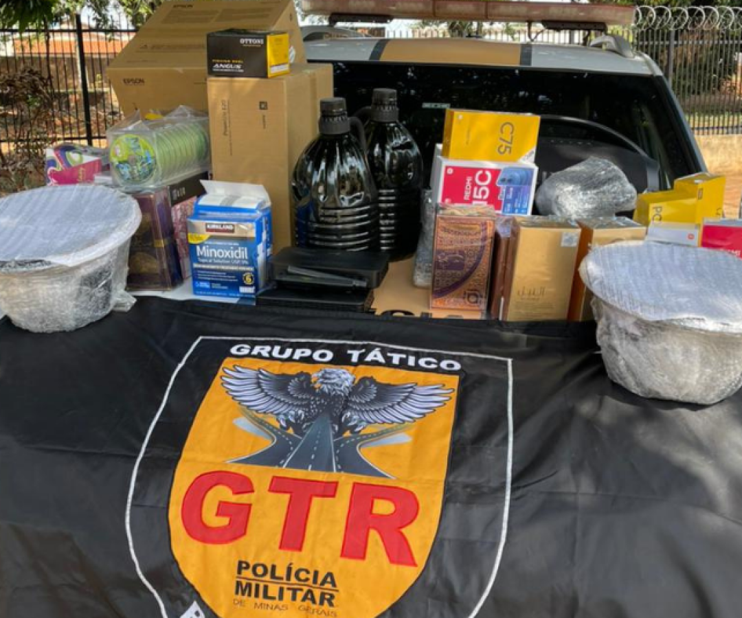 Homens são presos com remédios ilegais e contrabando na MG-255, em Frutal
