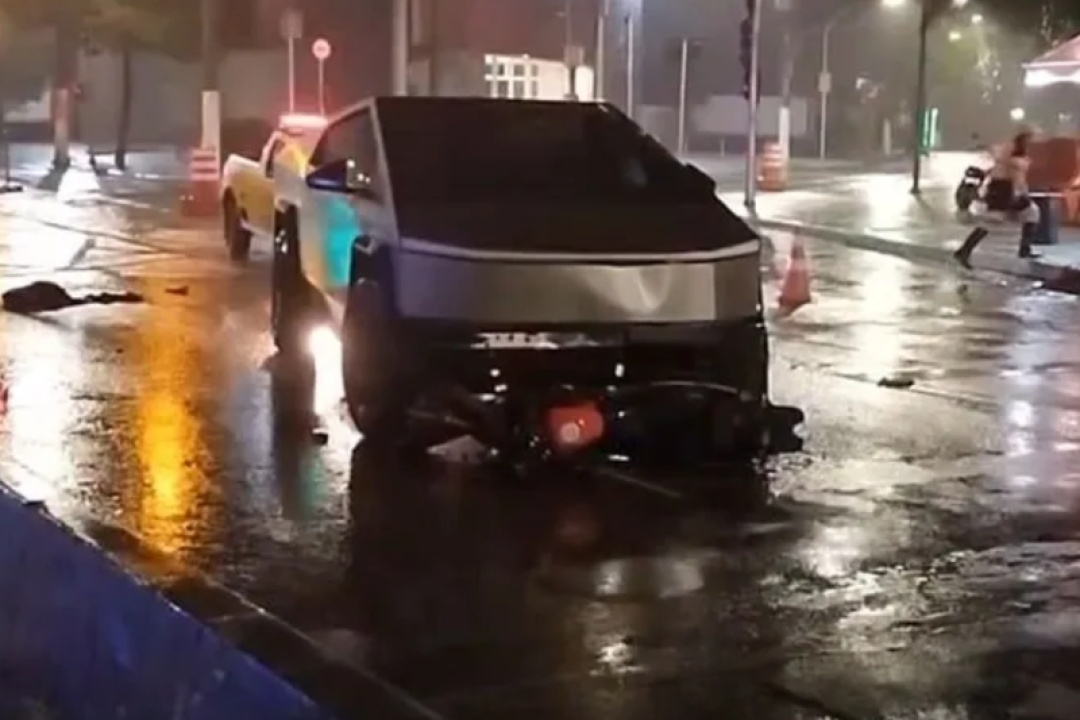 Motociclista morre em colisão com Tesla Cybertruck na Zona Oeste de São Paulo