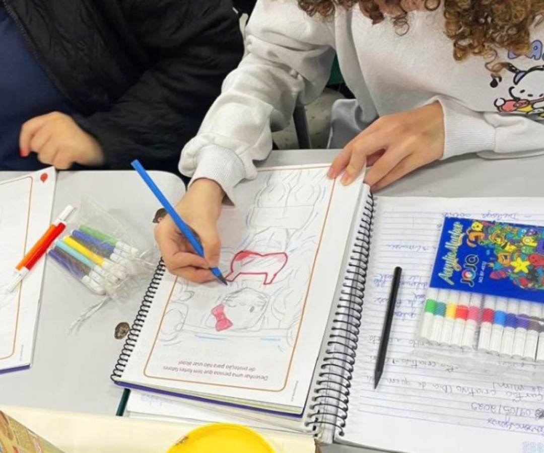 Uso de álcool pelos pais aumenta risco entre adolescentes, aponta estudo