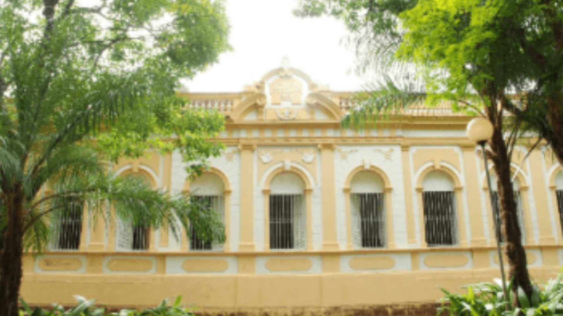 Uberaba inaugura iluminação de Natal na Praça Comendador Quintino e na Praça Zumbi dos Palmares