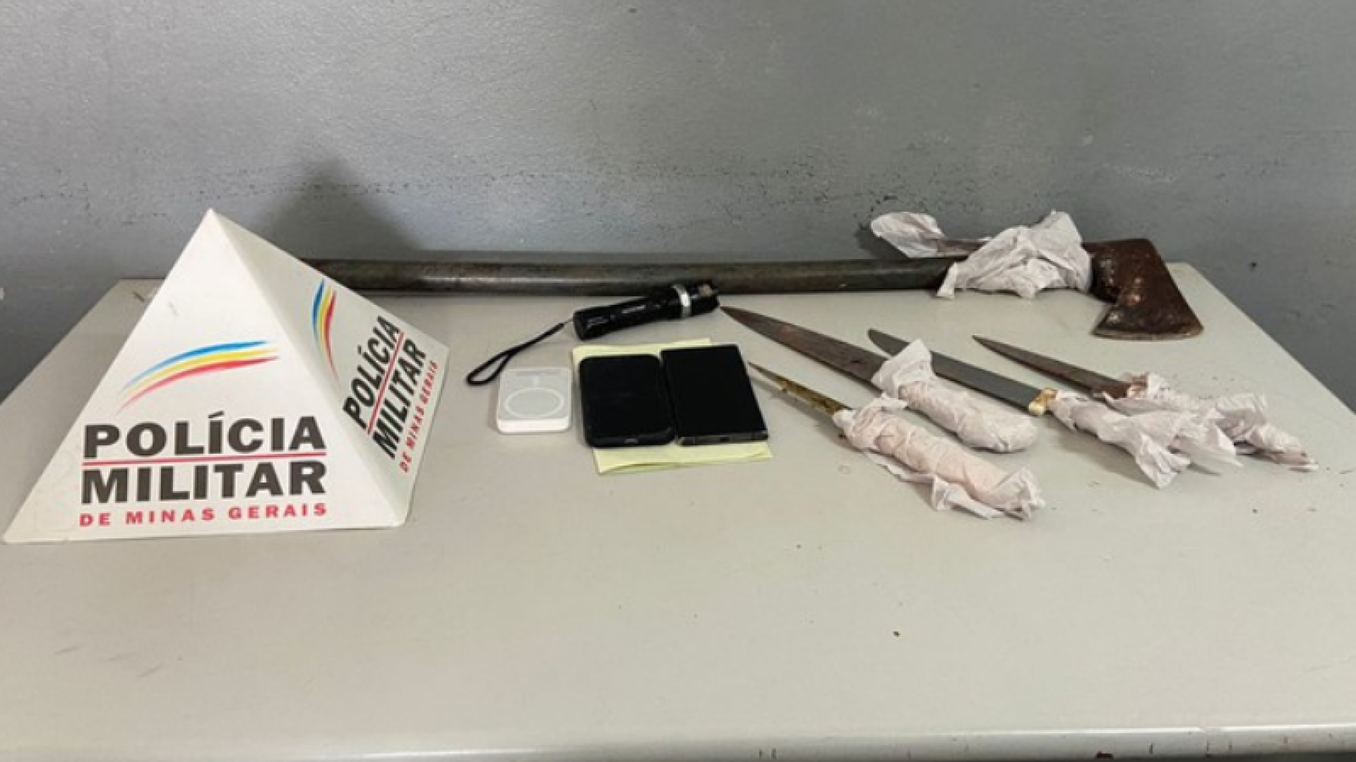 Dupla é presa após abater boi com tiro e tentar furtar carne em fazenda de Patos de Minas