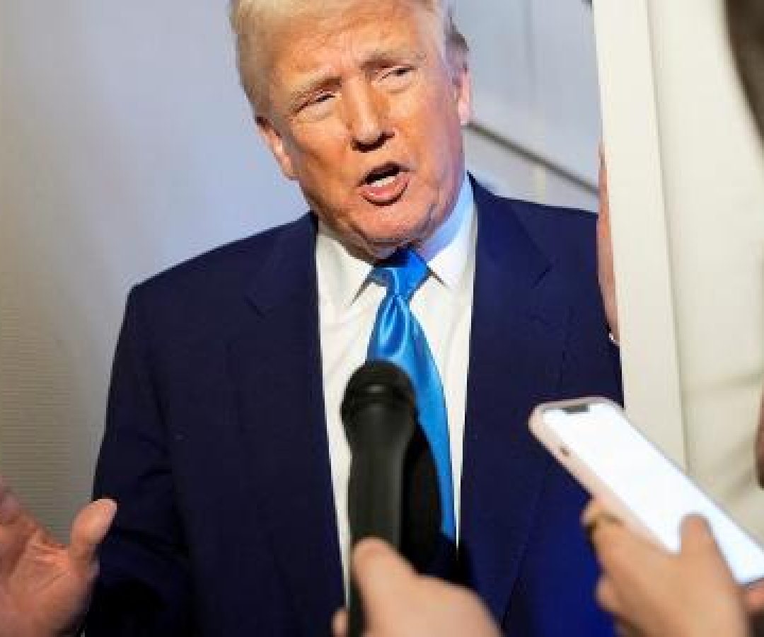 Trump recua após mundo decidir não apanhar calado, diz Sakamoto