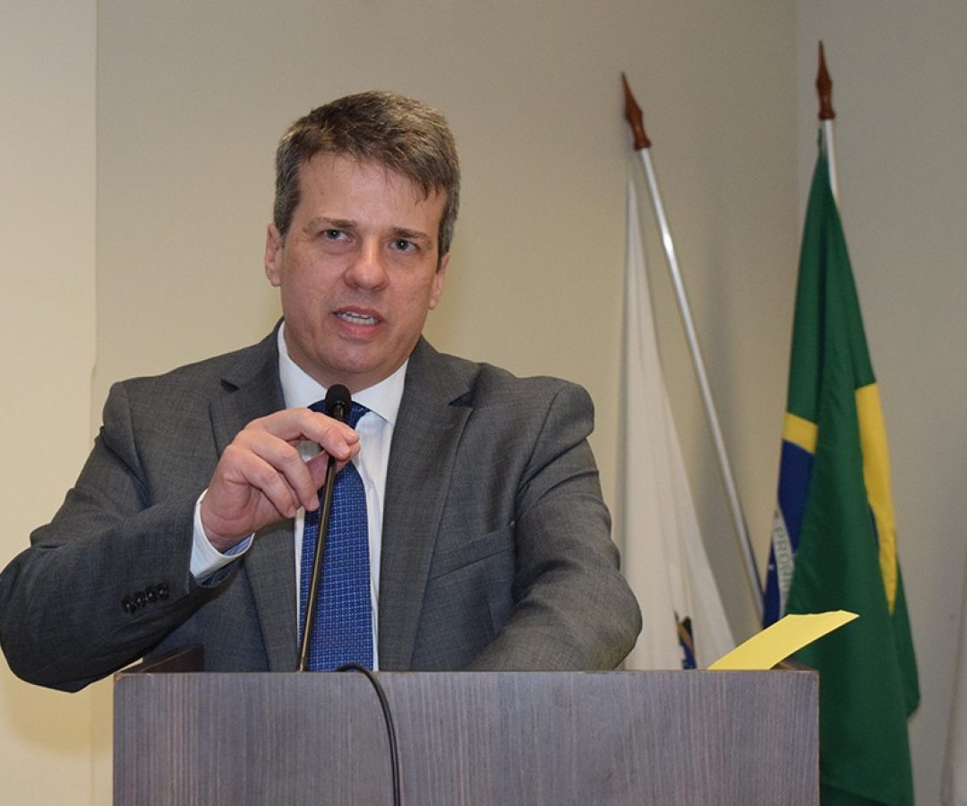 O juiz da Vara de Violência Doméstica e Familiar contra a Mulher da Comarca de Uberaba, Fabiano Garcia Veronez, destacou a importância da mobilização (foto: Divulgação)