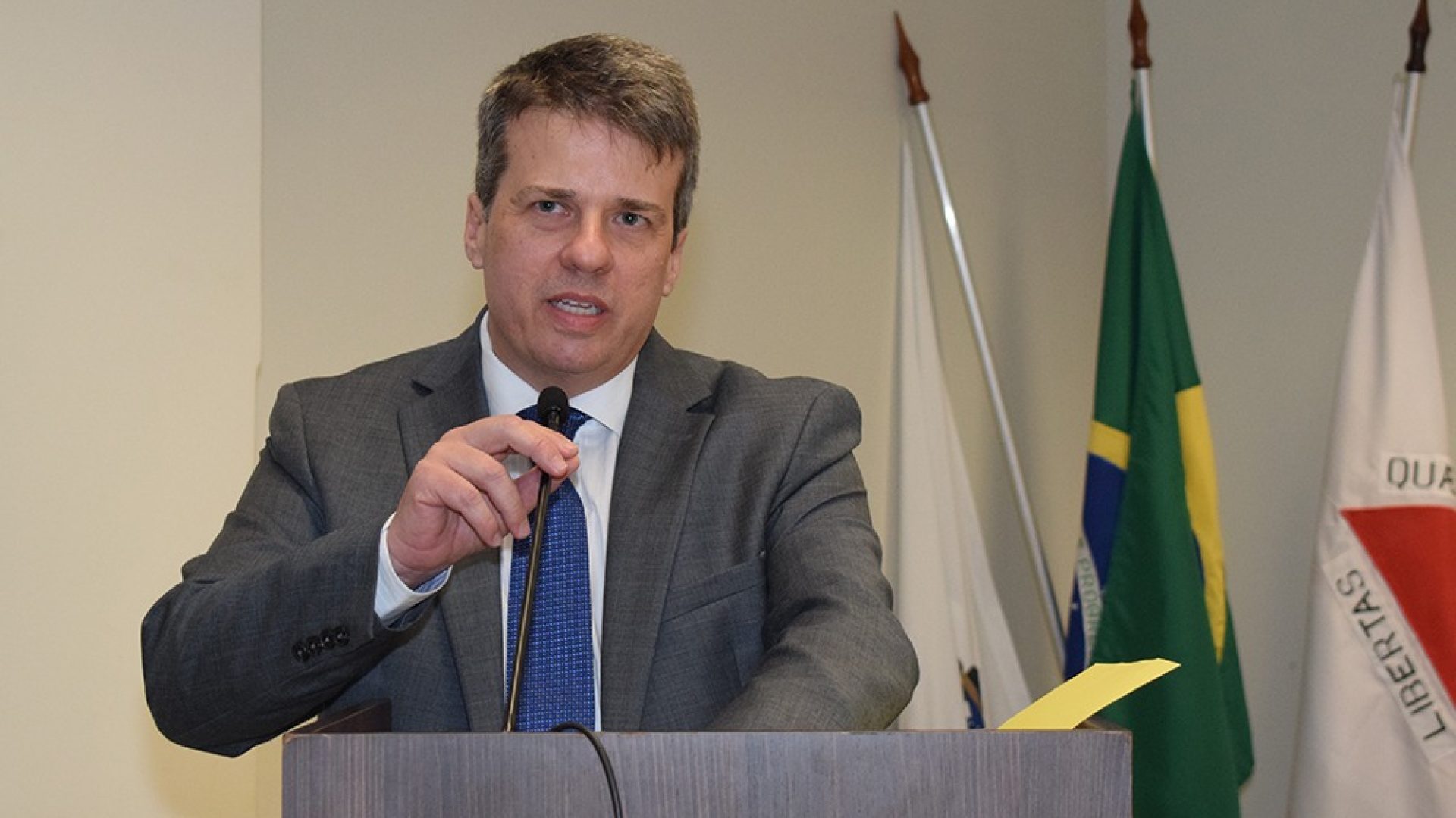 O juiz da Vara de Violência Doméstica e Familiar contra a Mulher da Comarca de Uberaba, Fabiano Garcia Veronez, destacou a importância da mobilização (foto: Divulgação)