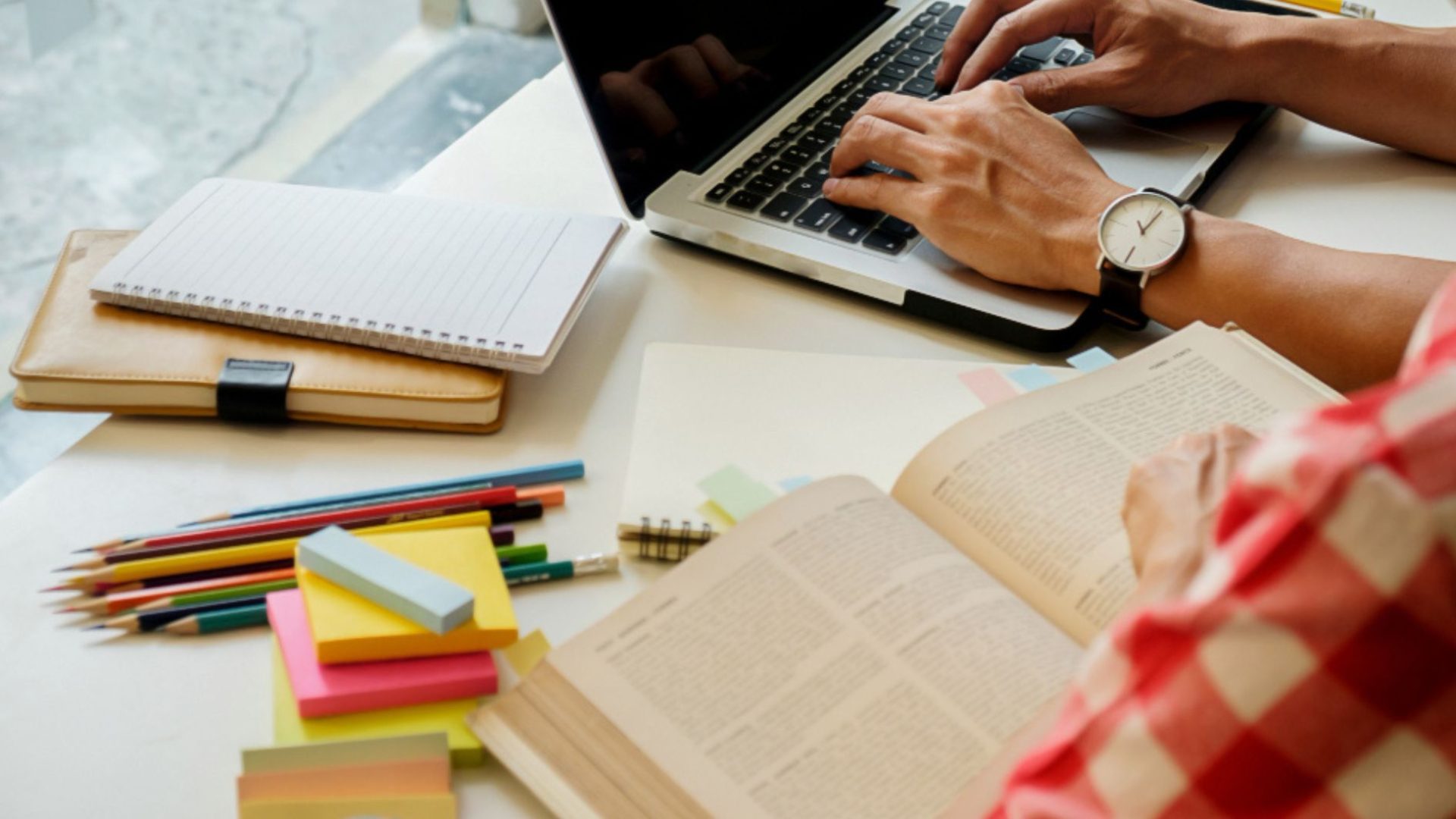 Unesp lança 359 cursos livres e de pós-graduação