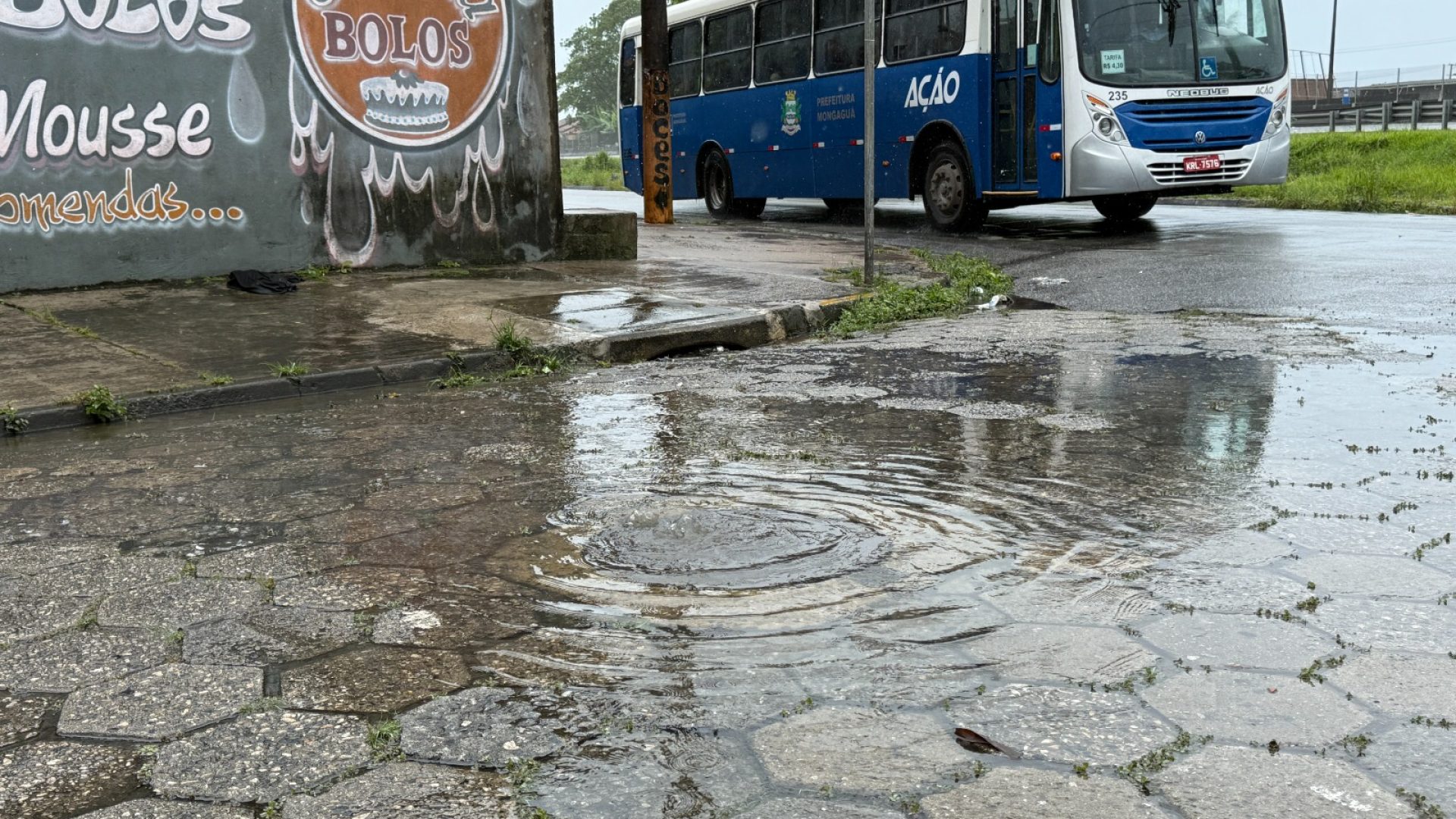 A Prefeitura de Mongaguá intensificou a fiscalização sobre a rede de esgoto da Sabesp após registros de transbordamento...