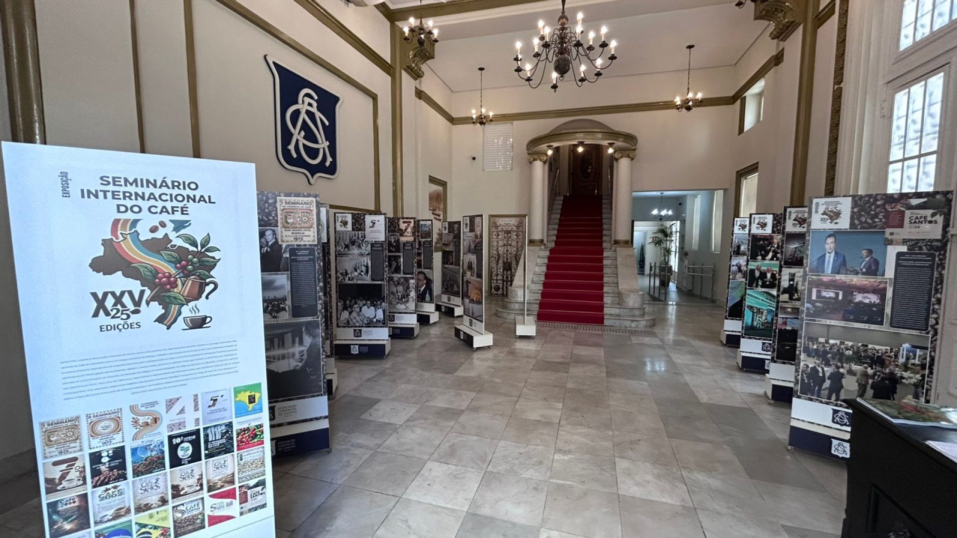 Exposição celebra 25 edições do Seminário Internacional do Café em Santos